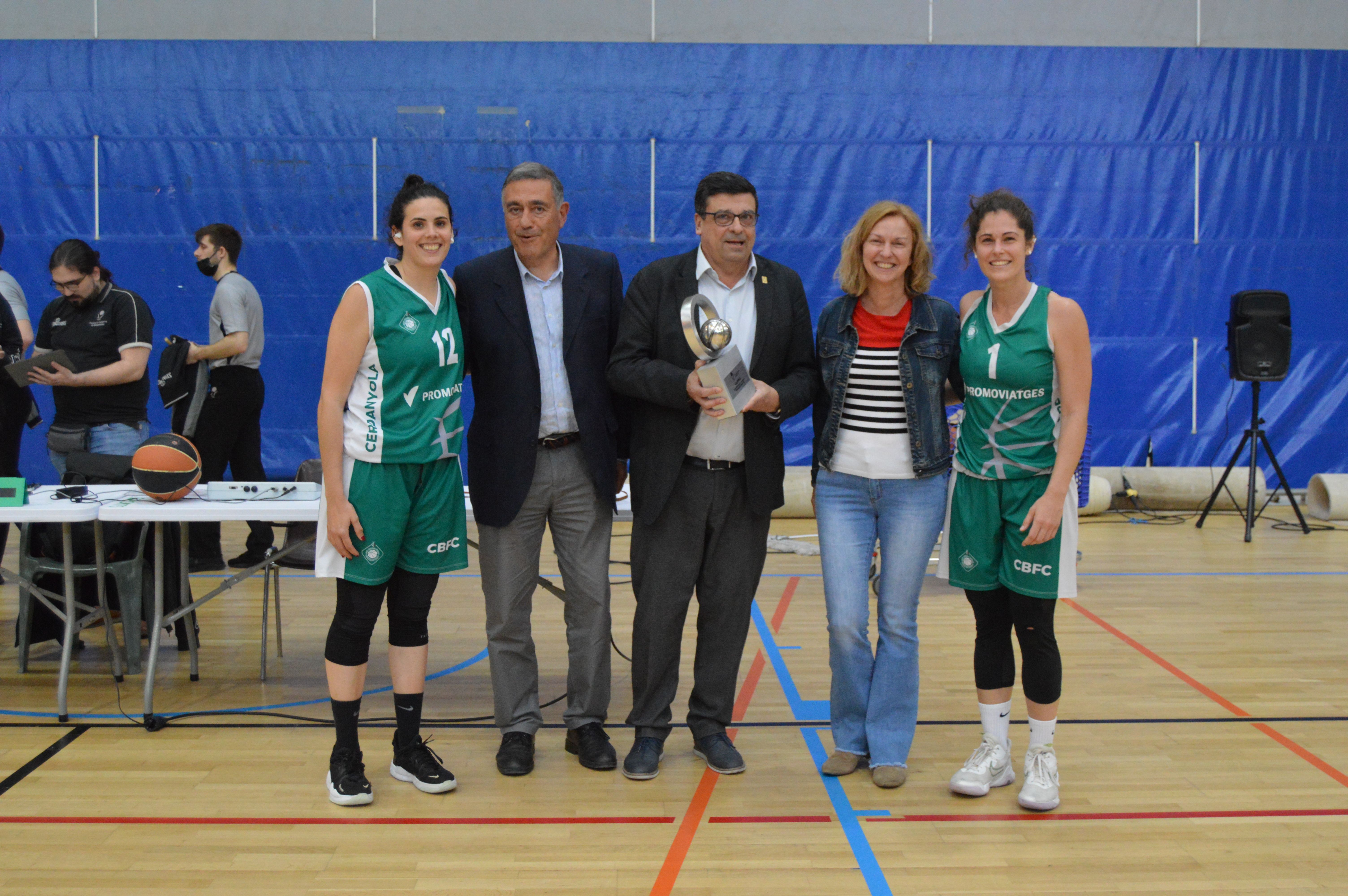 El Club Bàsquet Femení Cerdanyola, campió de Catalunya. FOTO: Nora Muñoz Otero