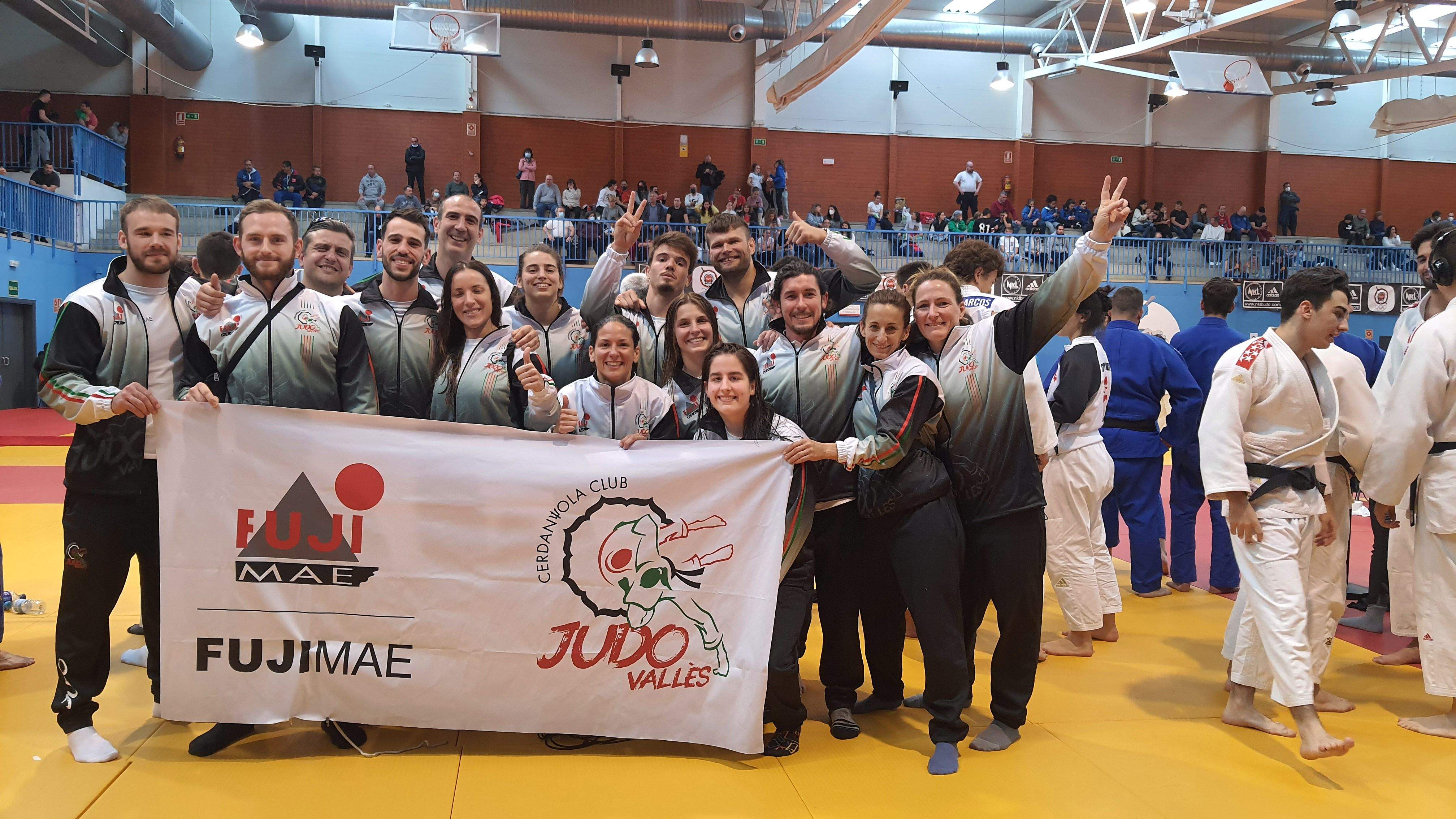 Equip del Judo Vallès a Madrid. FOTO: Cedida