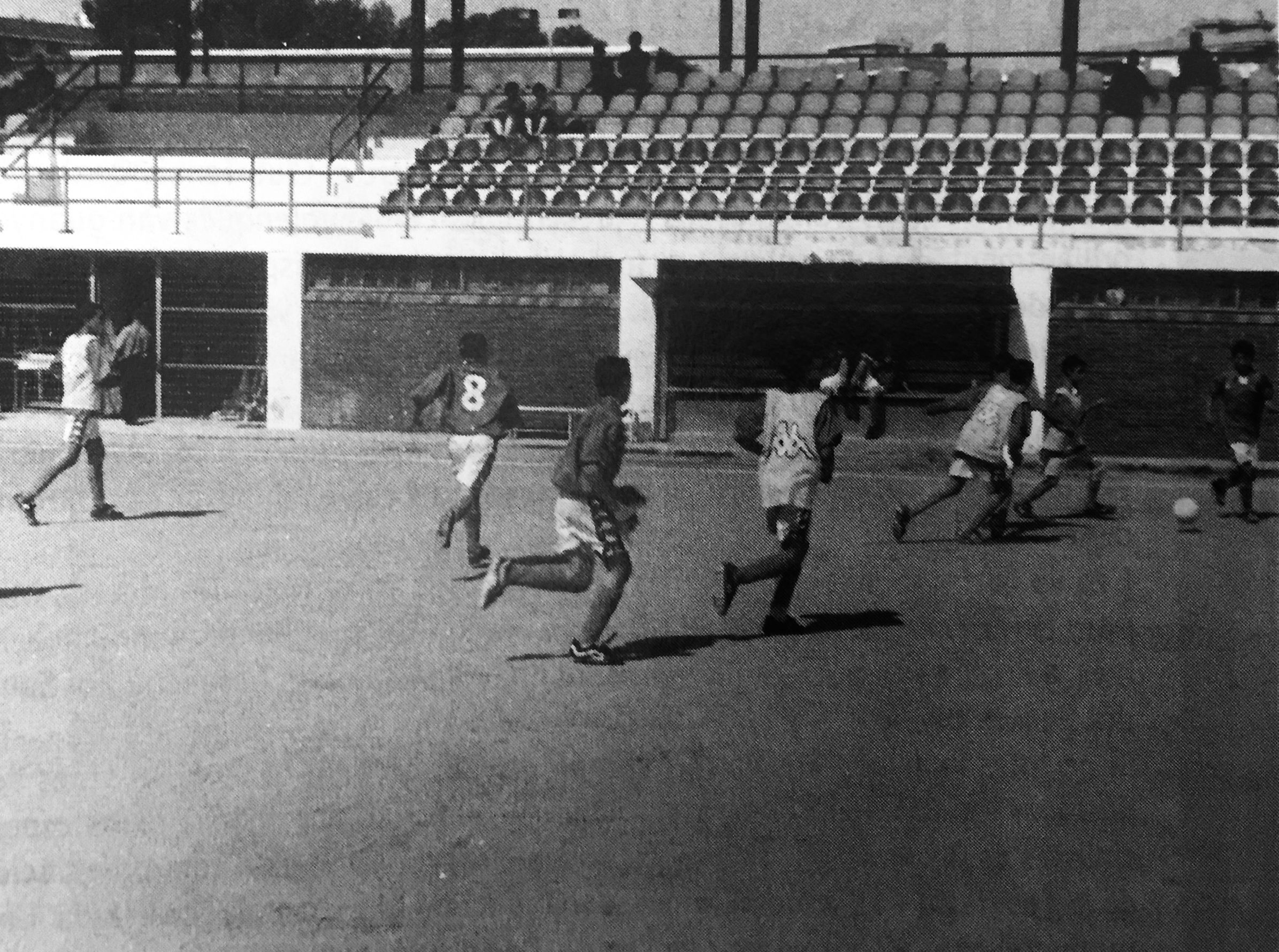 El desaparegut camp de futbol del Carrer Santa Anna TOT Cerdanyola, 707 (Maig 2001)