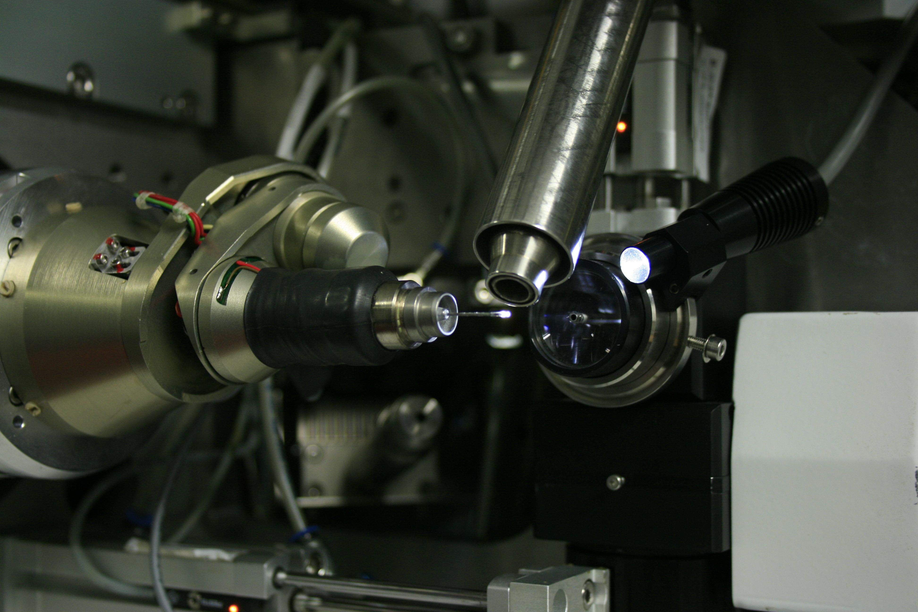 Porta mostres de la línia de llum XALOC del Sincrotró ALBA. FOTO: Sincrotró ALBA