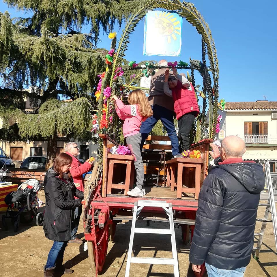 Bambalina ha participat tradicionalment a la passada de carros dels Tres Tombs. FOTO: Bambalina