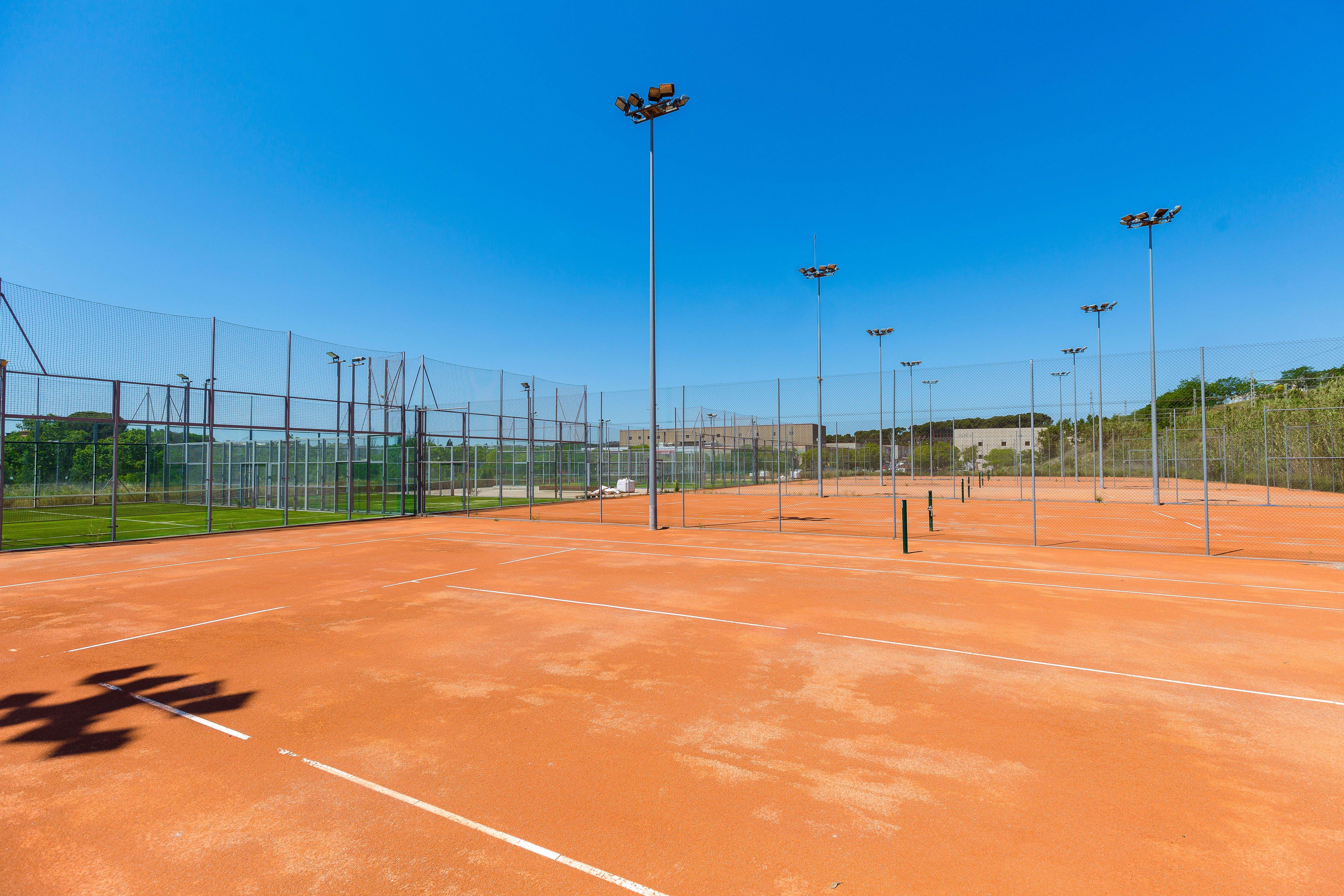 Pistes de tenis de l'Eurofitness CEM Riu Sec. FOTO: Ajuntament de Cerdanyola