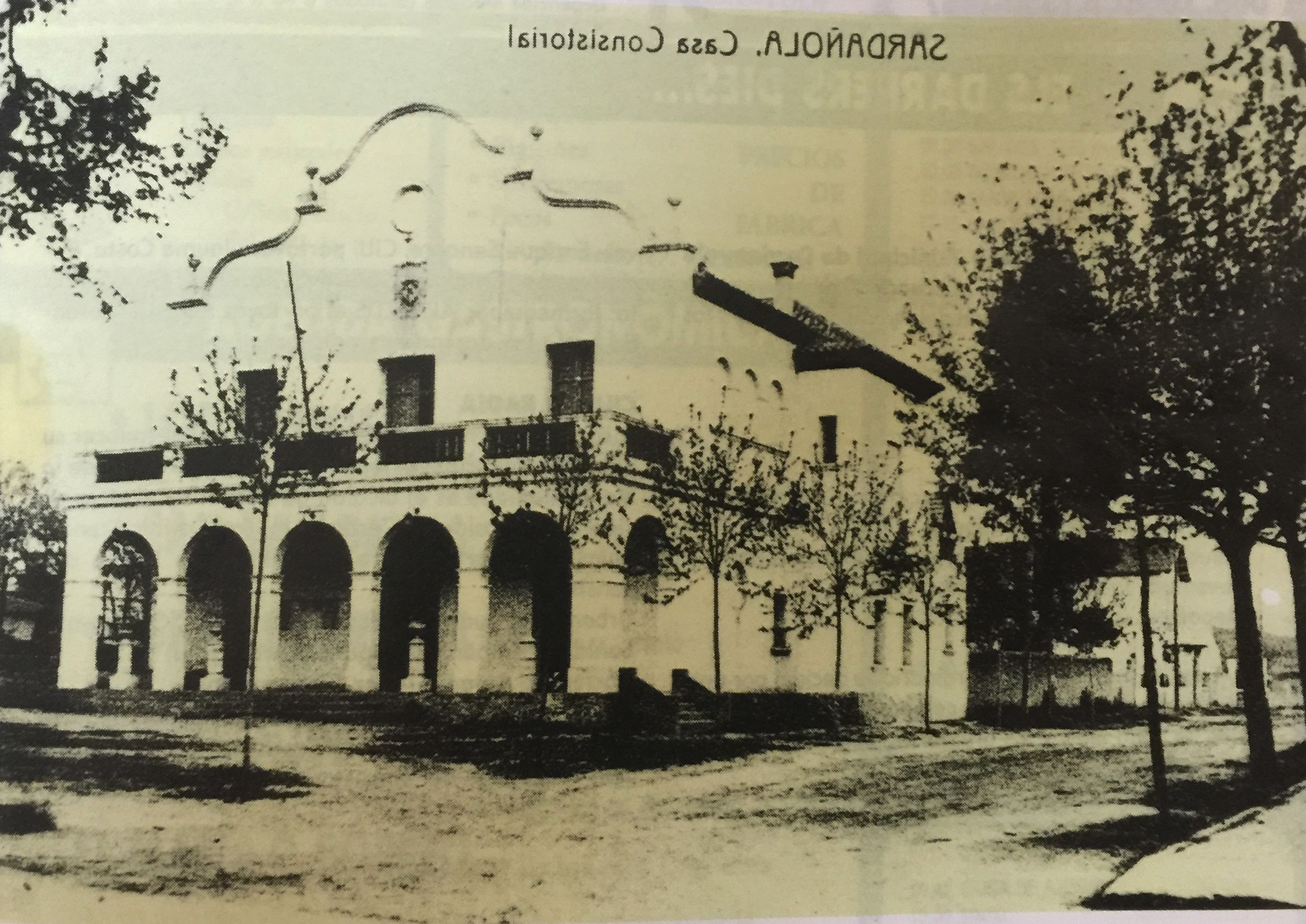 L’Ajuntament de Cerdanyola, a començaments del segle XX. Foto cedida per Escursell (TOT Cerdanyola, 29)