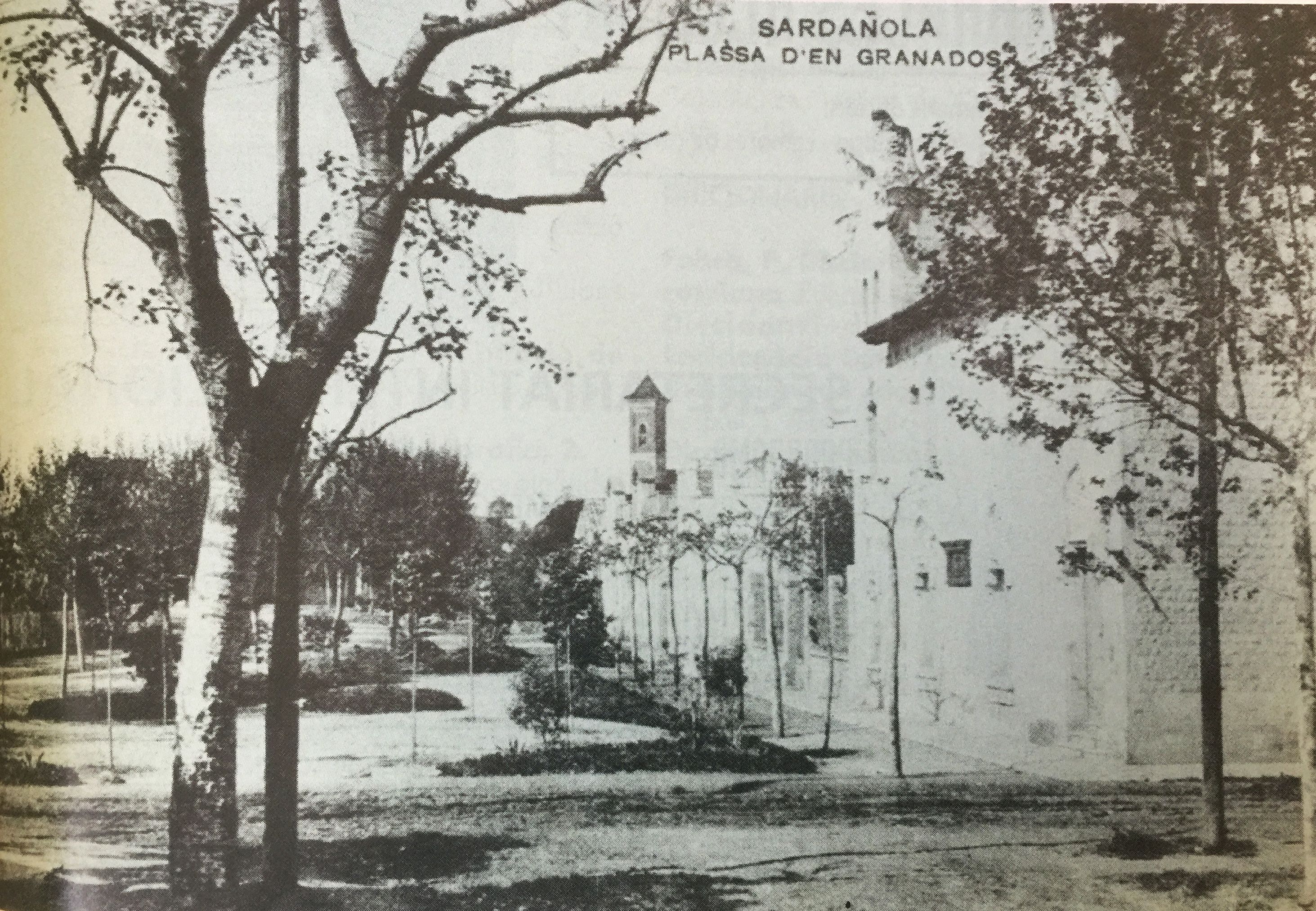 Foto històrica de la Plaça Enric Granados de Cerdanyola. (TOT Cerdanyola, 396)