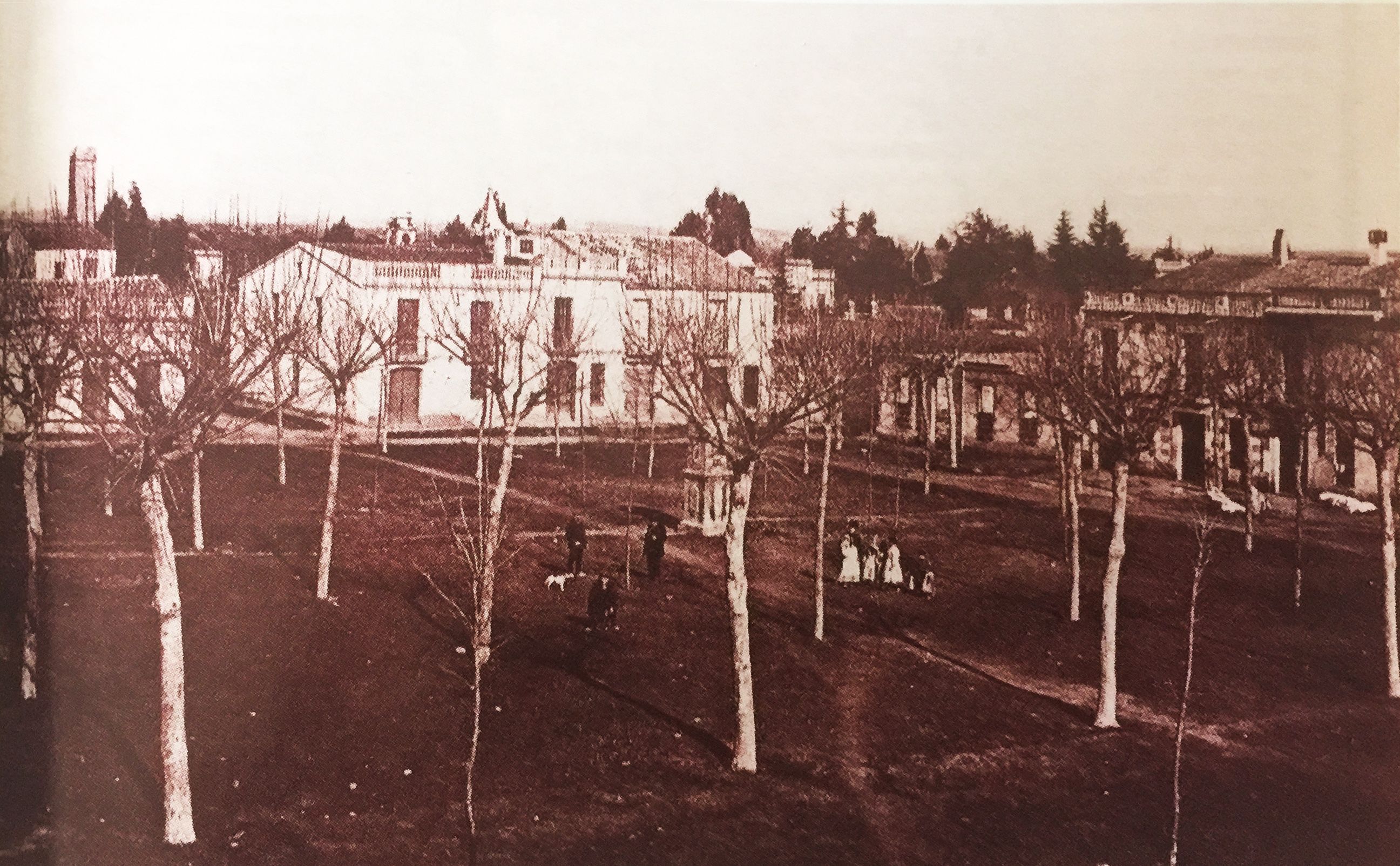La Plaça de Sant Ramon, a començaments del segle XX. (TOT Cerdanyola, 319) - Reproduïda per Escursell, cedida per la Família Cabot