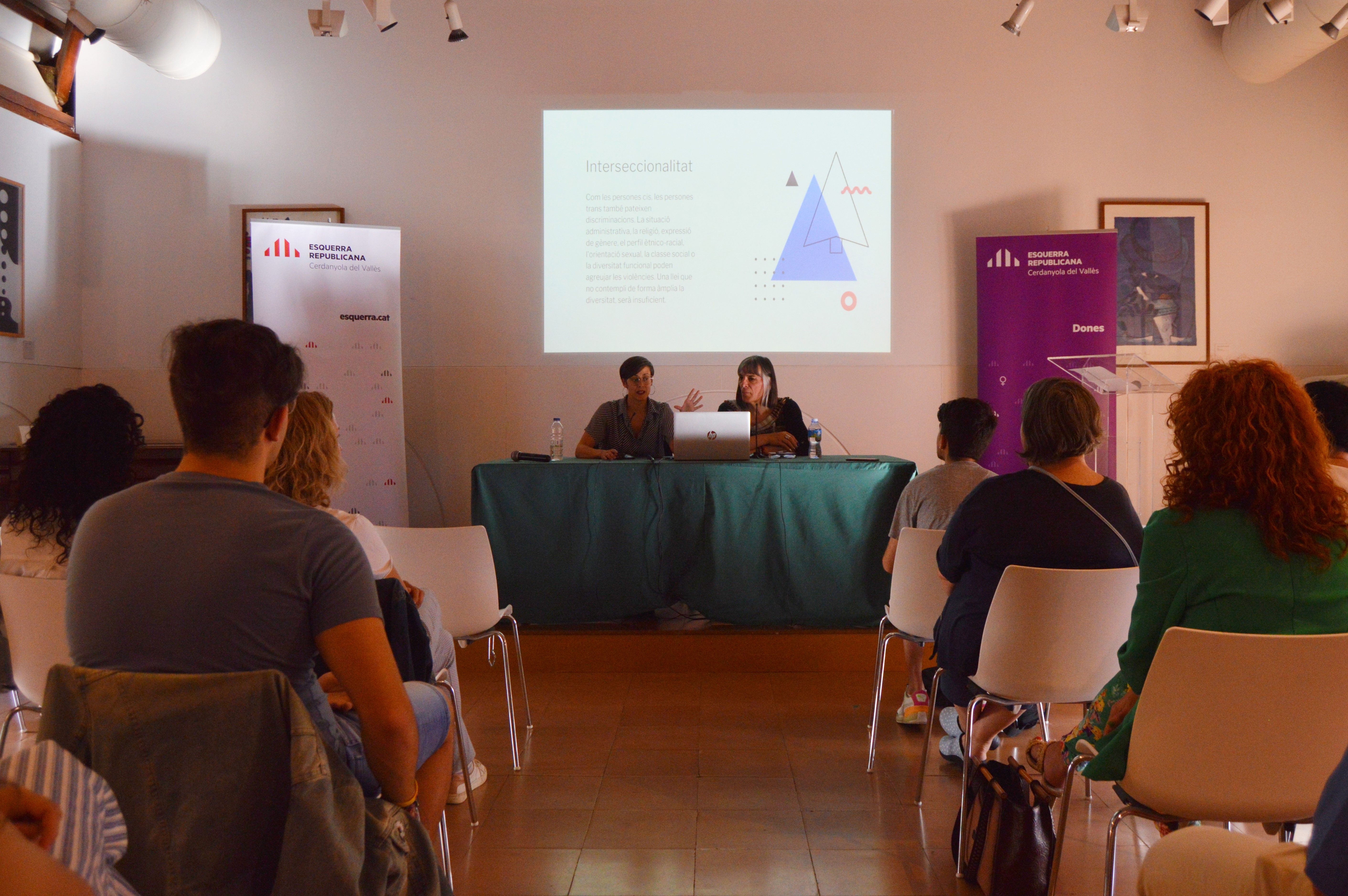 Clara Palau i Jenn Díaz d'ERC en conferència. FOTO: Nora Muñoz Otero