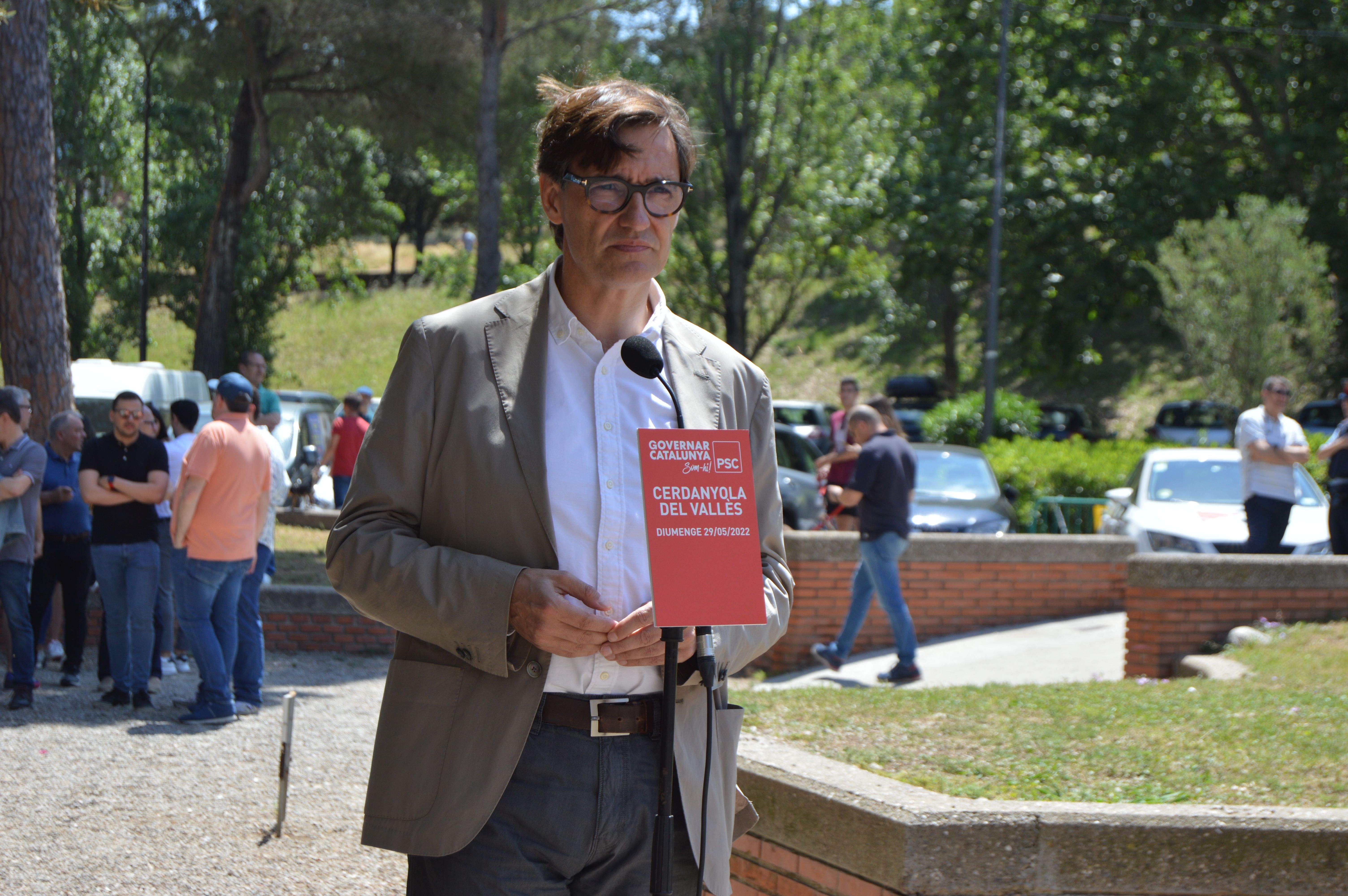 El líder del Partit Socialista de Catalunya, Salvador Illa, visita Cerdanyola per la Festa de la Rosa del PSC local. FOTO: Nora Muñoz Otero