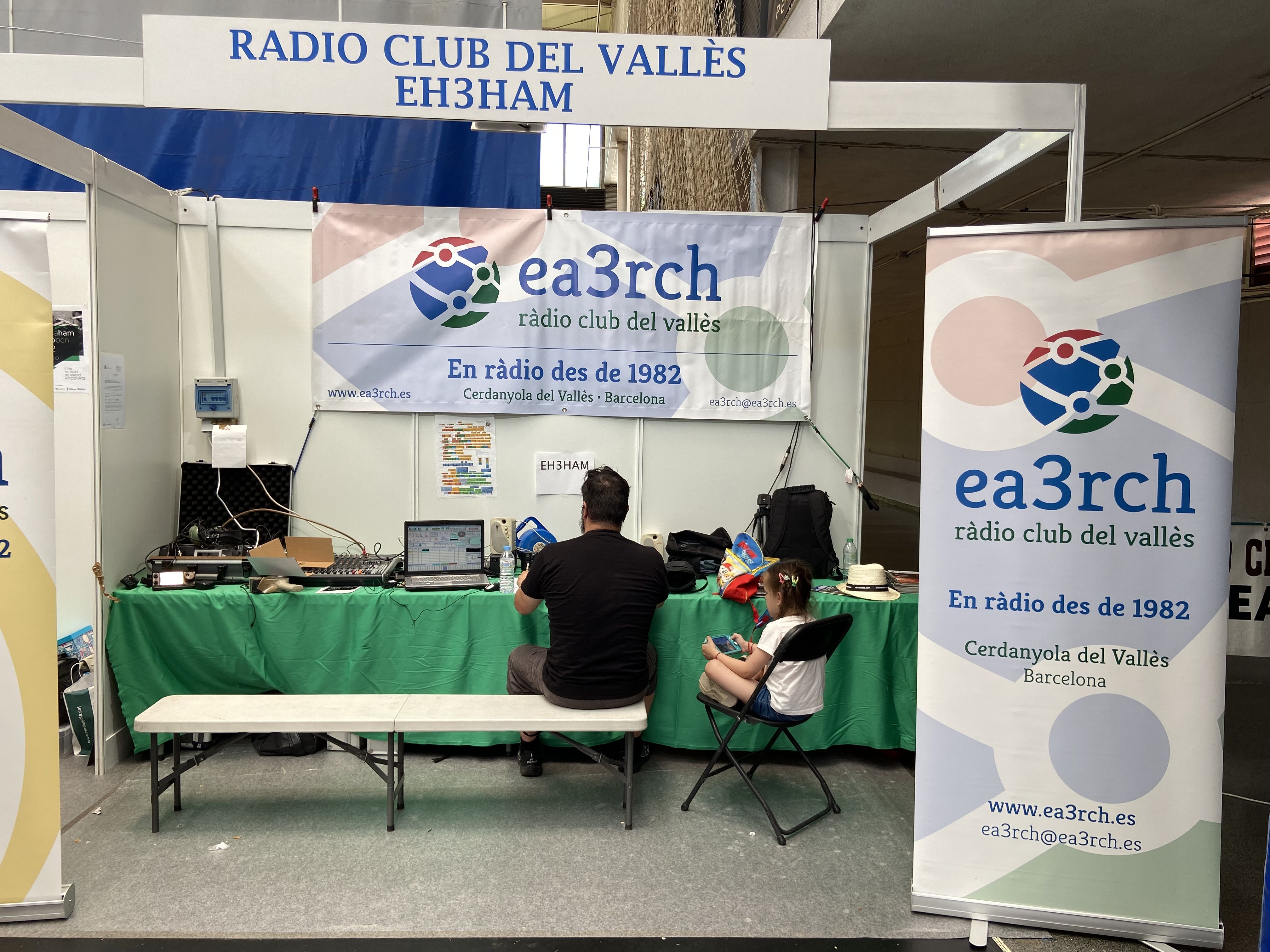 26a edició de la Fira de Radiodifusió a nivell espanyol, la Merca-Ham. FOTO: Nora Muñoz Otero 26a edició de la Fira de Radiodifusió a nivell espanyol, la Merca-Ham. FOTO: Nora Muñoz Otero