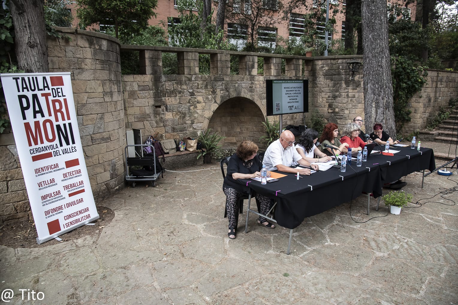 Acte de la Taula de Patrimoni als jardins de Ca n'Ortadó. FOTO: Tito Vera Acte de la Taula de Patrimoni als jardins de Ca n'Ortadó. FOTO: Tito Vera