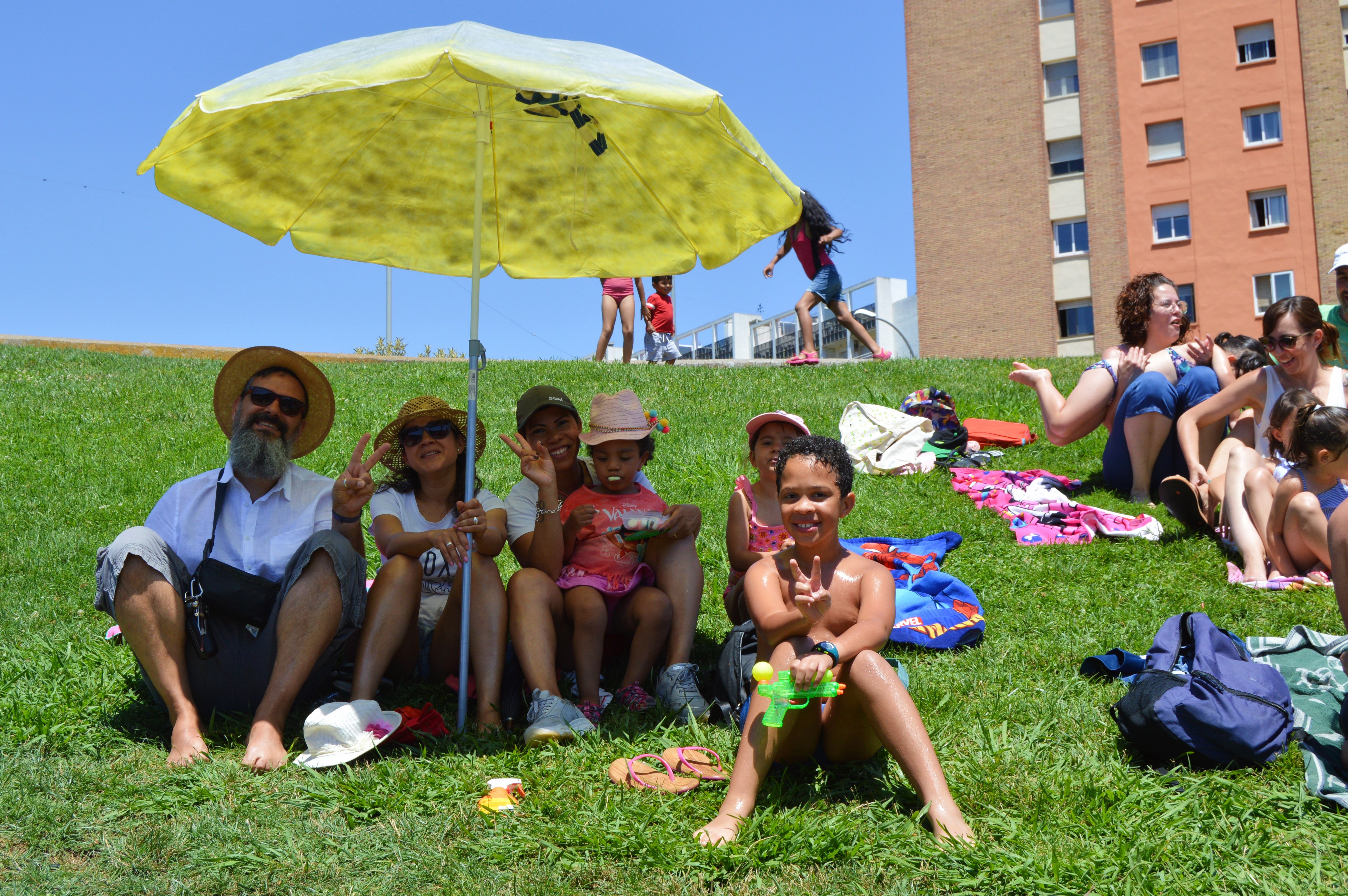 Inflables aquàtics, tobogan gegant i festa de l'escuma al Parc del Turonet. FOTO: Nora Muñoz Otero