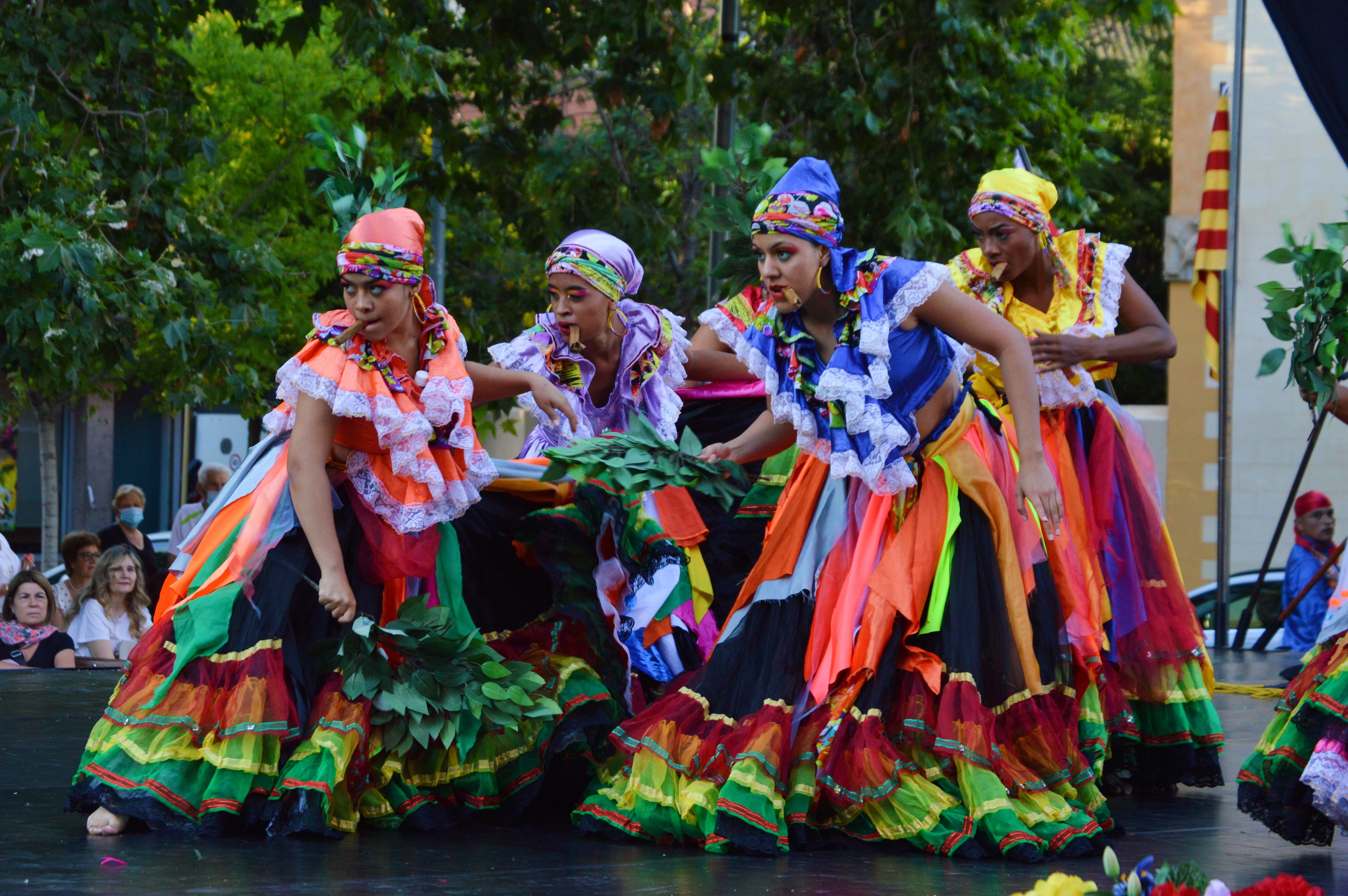 La Comanyia Artística Danzar en la 39a Mostra Internacional de Dansa Popular. FOTO: Nora Muñoz Otero