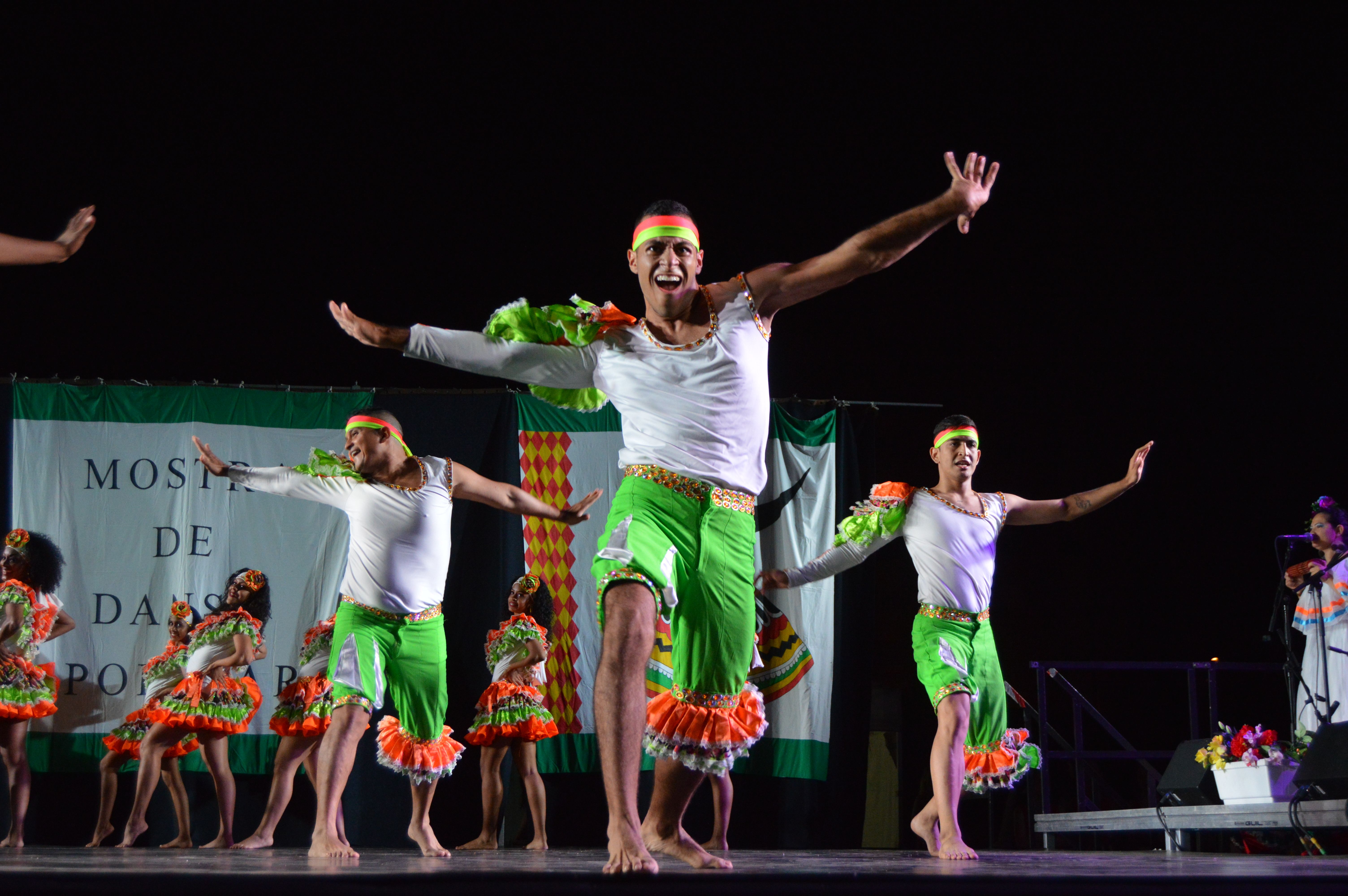 La Companyia Artística Danzar en la 39a Mostra Internacional de Dansa Popular. FOTO: Nora Muñoz Otero
