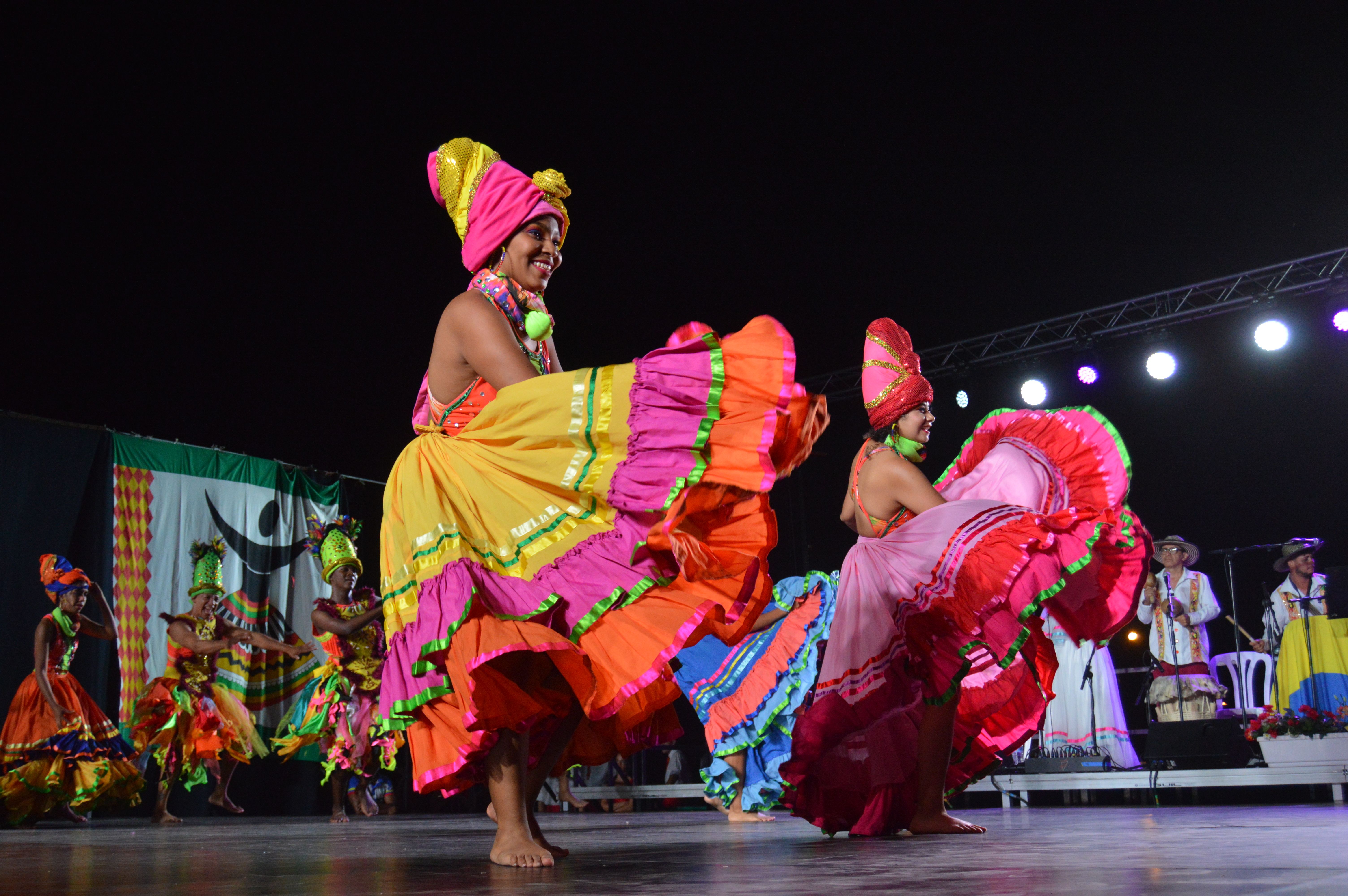 La Companyia Artística Danzar en la 39a Mostra Internacional de Dansa Popular. FOTO: Nora Muñoz Otero