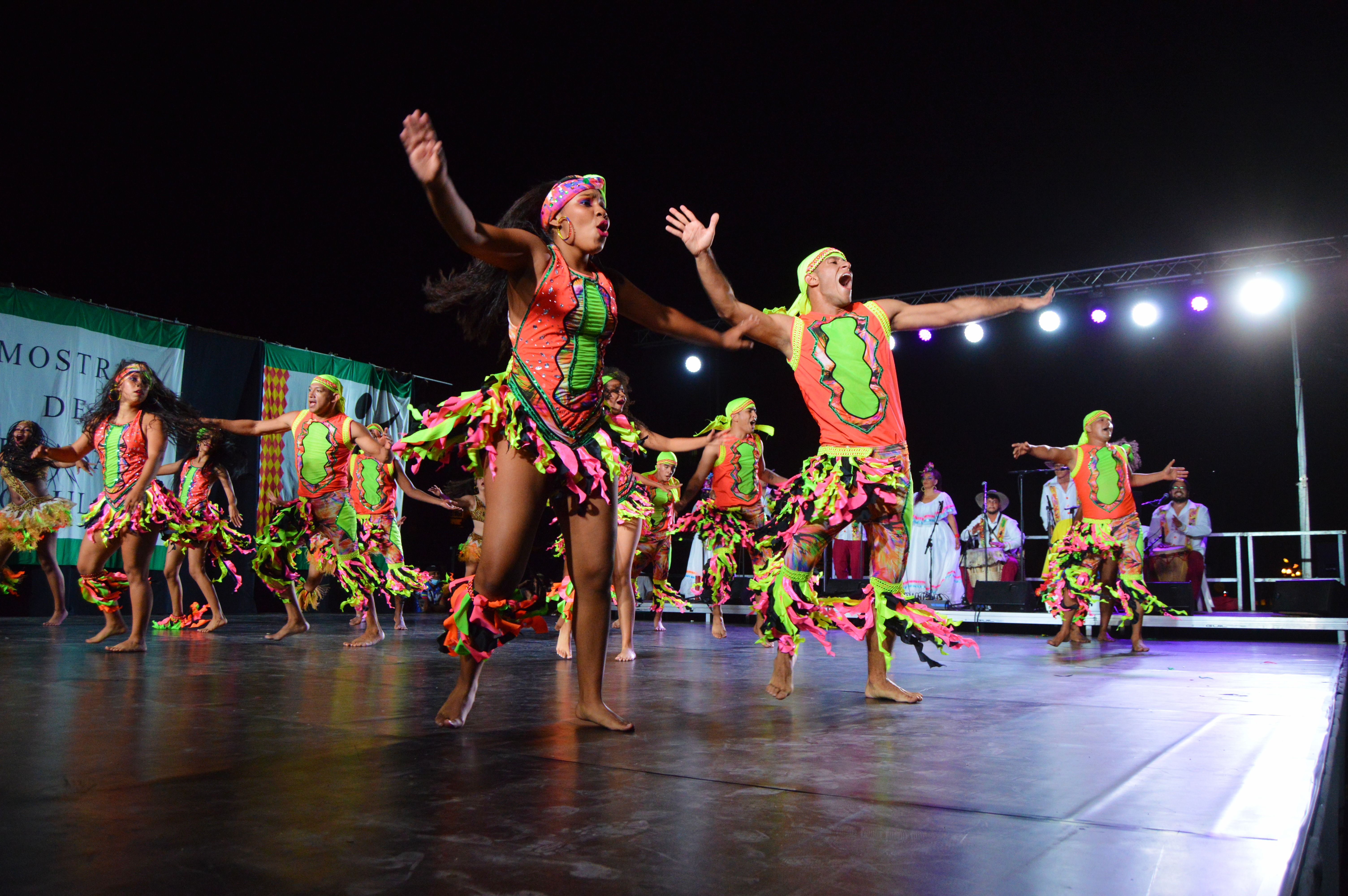 La Companyia Artística Danzar en la 39a Mostra Internacional de Dansa Popular. FOTO: Nora Muñoz Otero