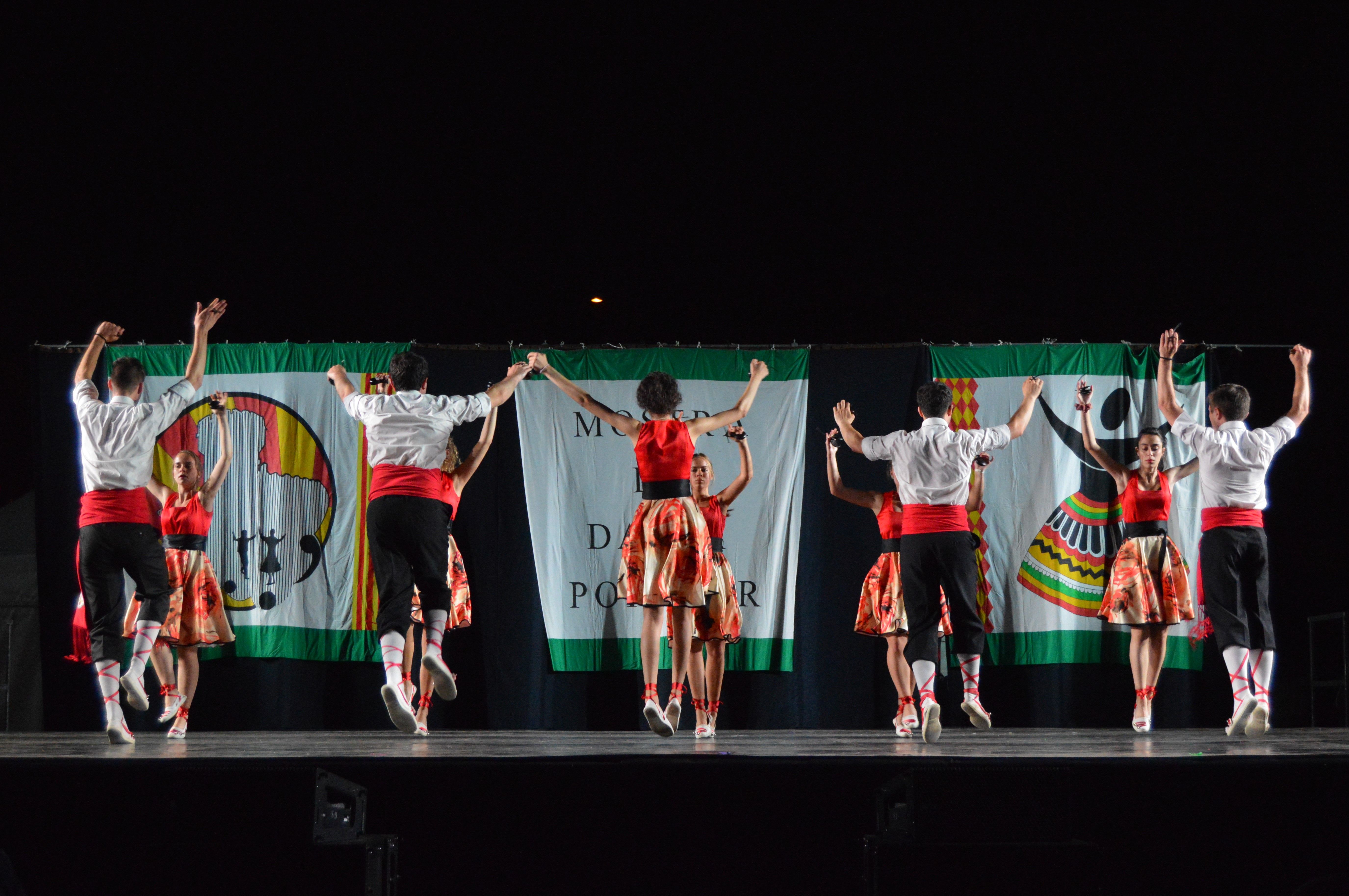 Ball de Gitanes de Martorelles en la 39a Mostra Internacional de Dansa Popular. FOTO: Nora Muñoz Otero Ball de Gitanes de Martorelles en la 39a Mostra Internacional de Dansa Popular. FOTO: Nora Muñoz Otero