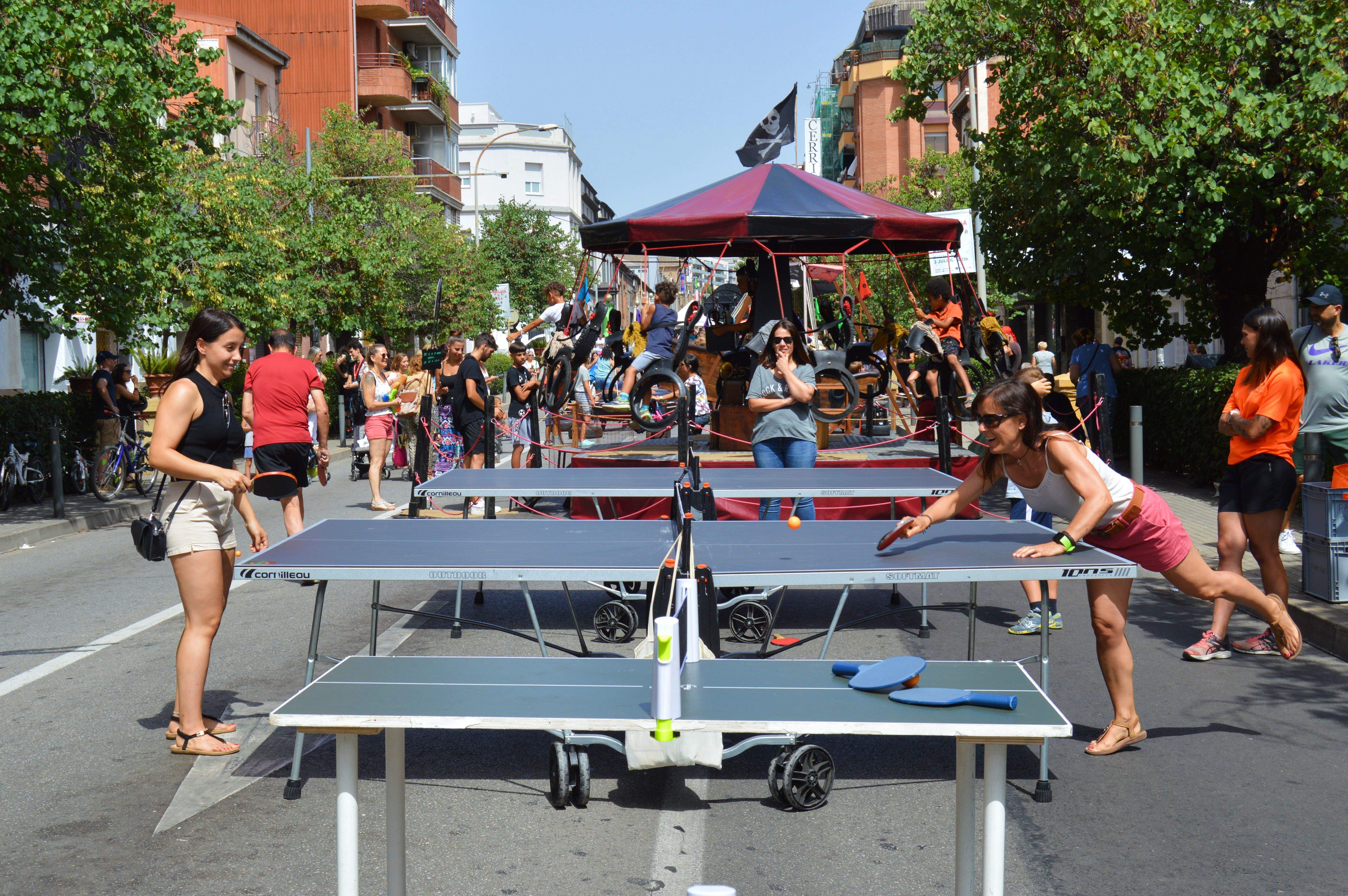 Segona festa 'Viu l'Avinguda del Vallès'. FOTO: Nora Muñoz Otero