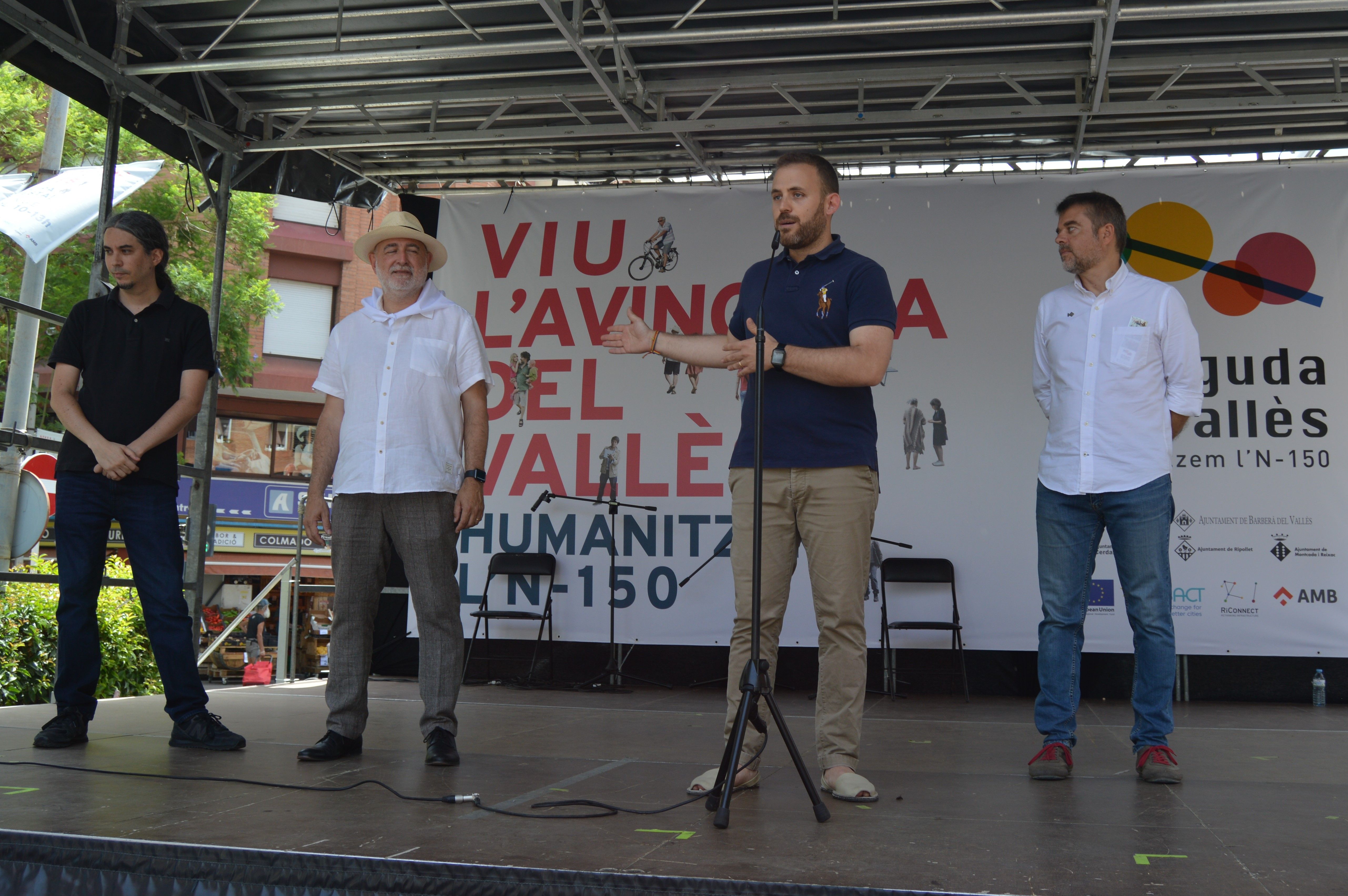 Segona festa 'Viu l'Avinguda del Vallès'. FOTO: Nora Muñoz Otero Segona festa 'Viu l'Avinguda del Vallès'. FOTO: Nora Muñoz Otero