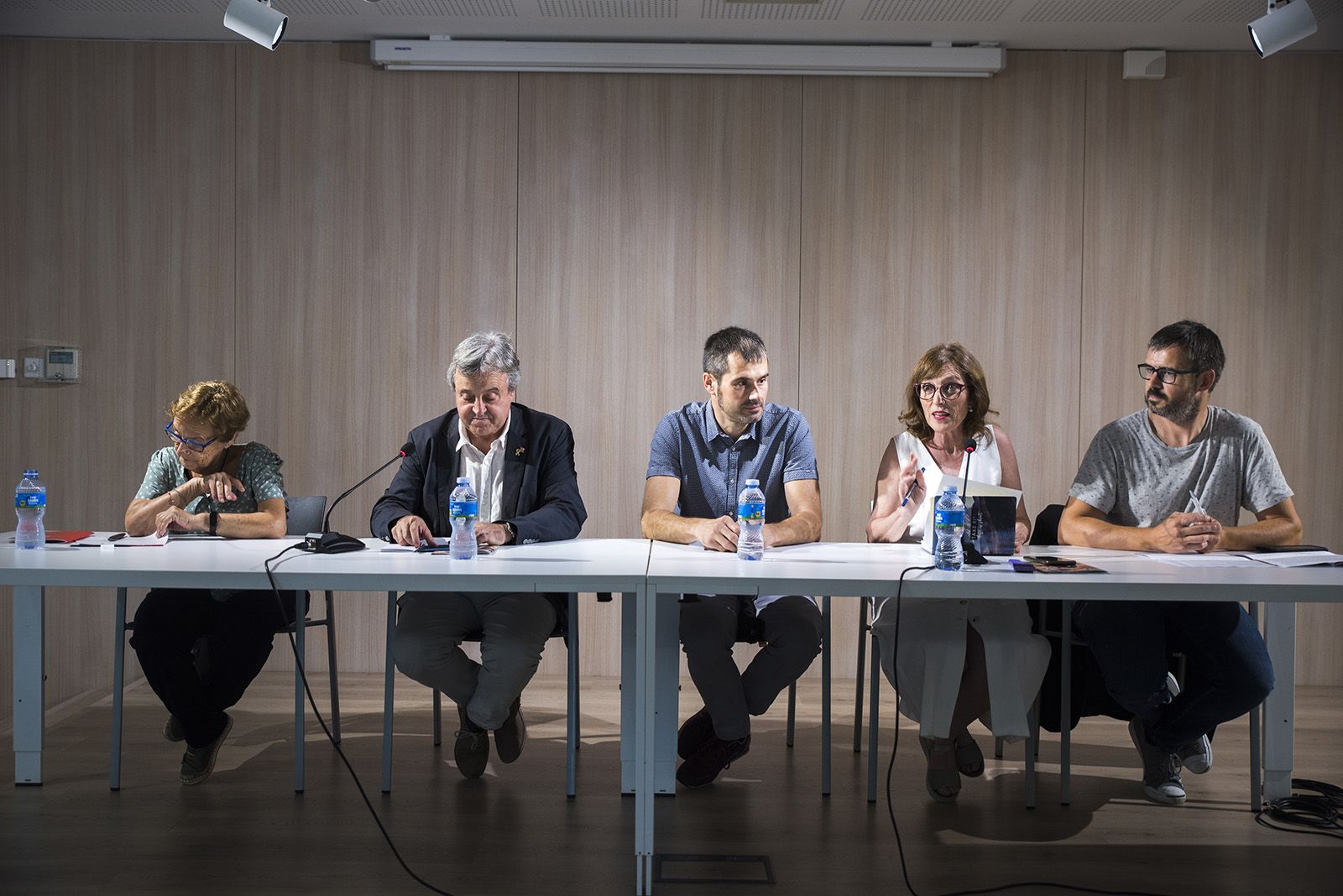 Taula rodona i inauguració de l'exposició dels 35 anys del TOT. FOTO: Bernat Millet