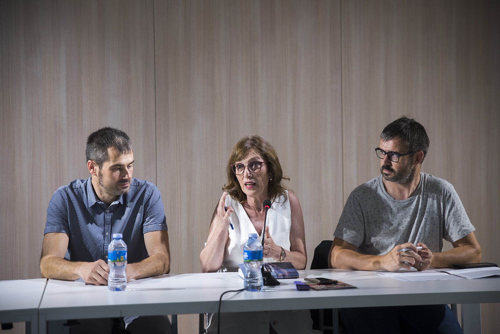 Taula rodona i inauguració de l'exposició dels 35 anys del TOT. FOTO: Bernat Millet