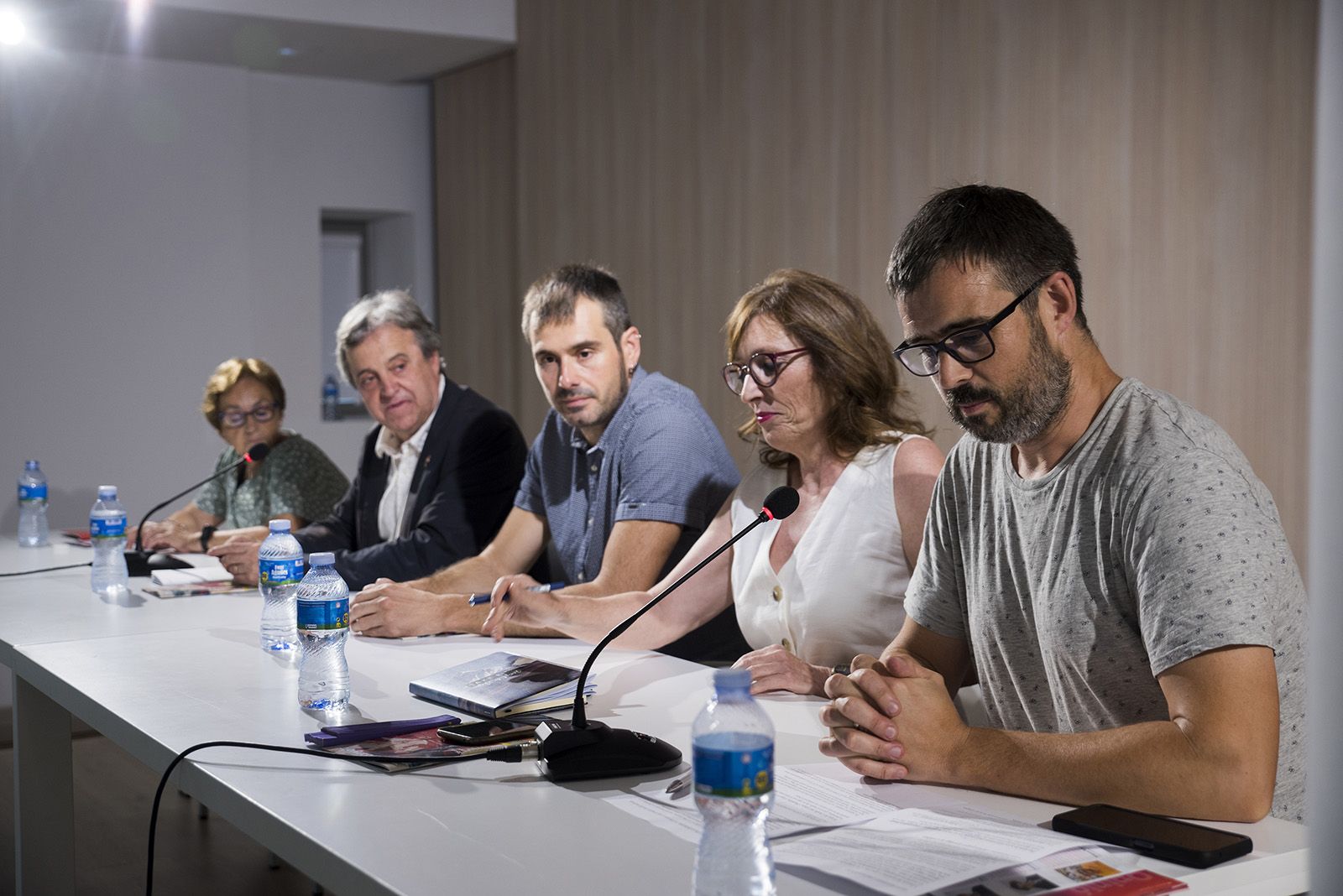 Taula rodona i inauguració de l'exposició dels 35 anys del TOT. FOTO: Bernat Millet