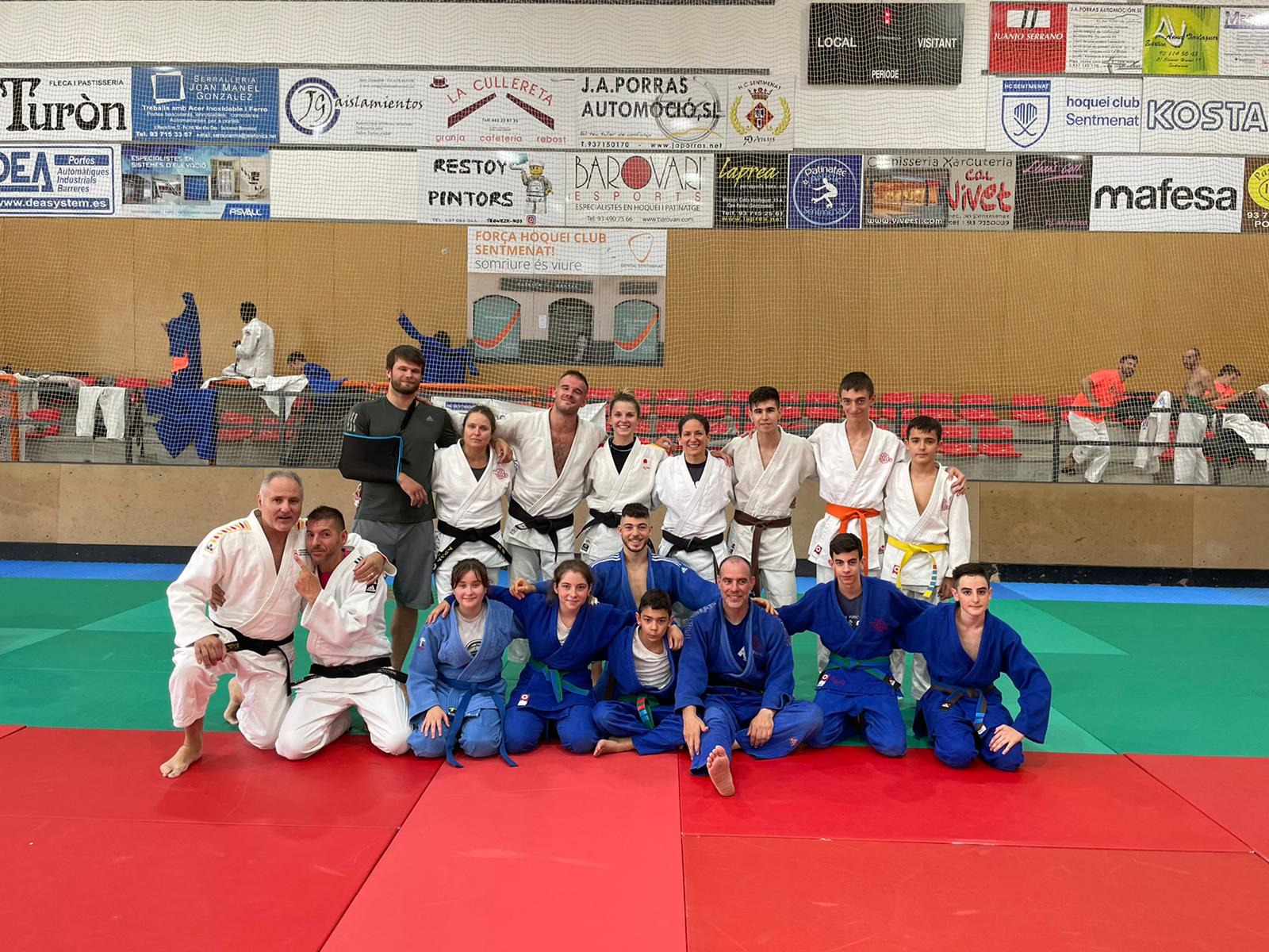 Judokes del Cerdanyola Club Judo Vallès a Sentmenat. FOTO: Cedida