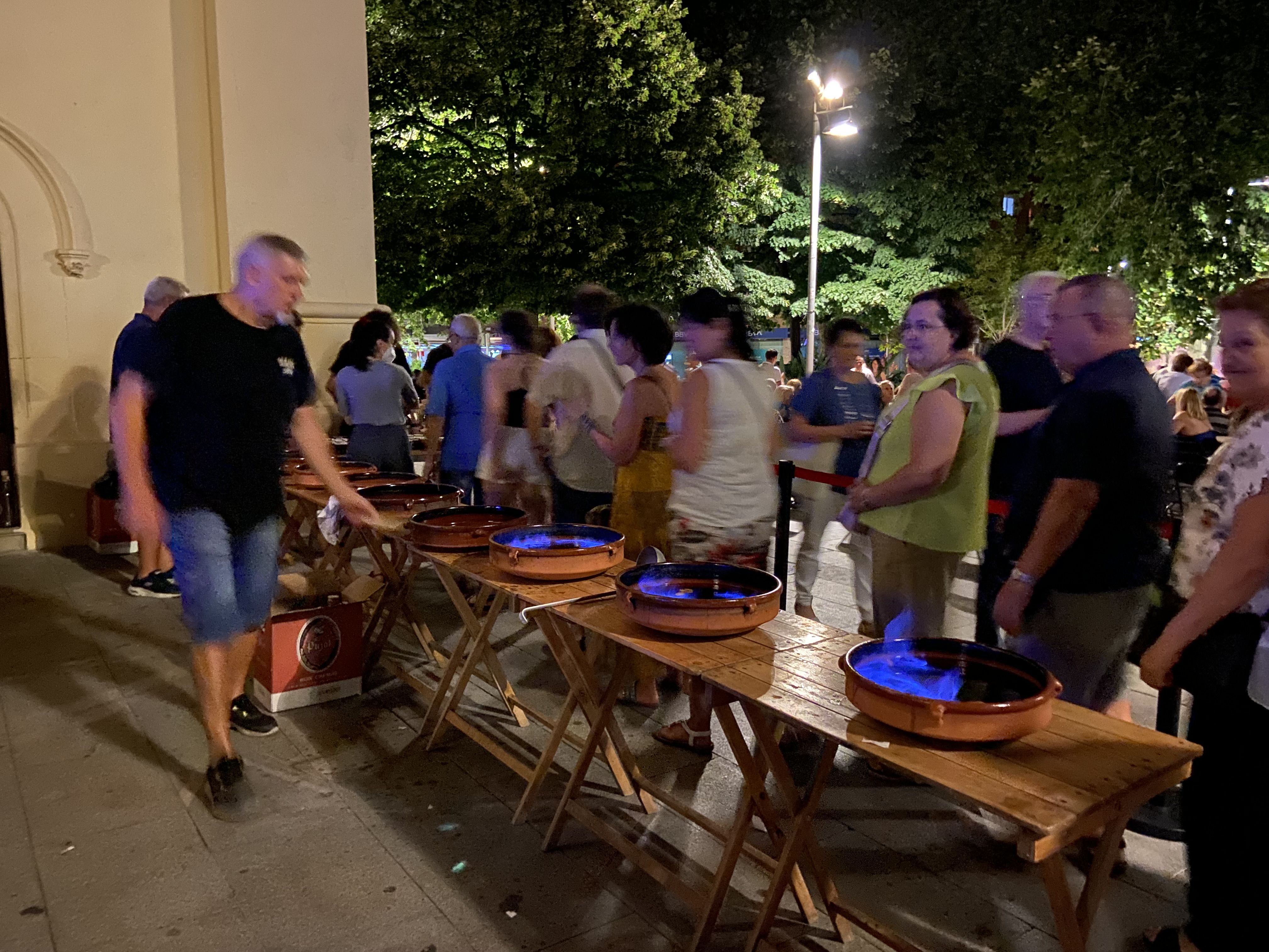 la 37a Nit d'Havaneres a la plaça de l'Abat Oliba. FOTO: Nora Muñoz Otero