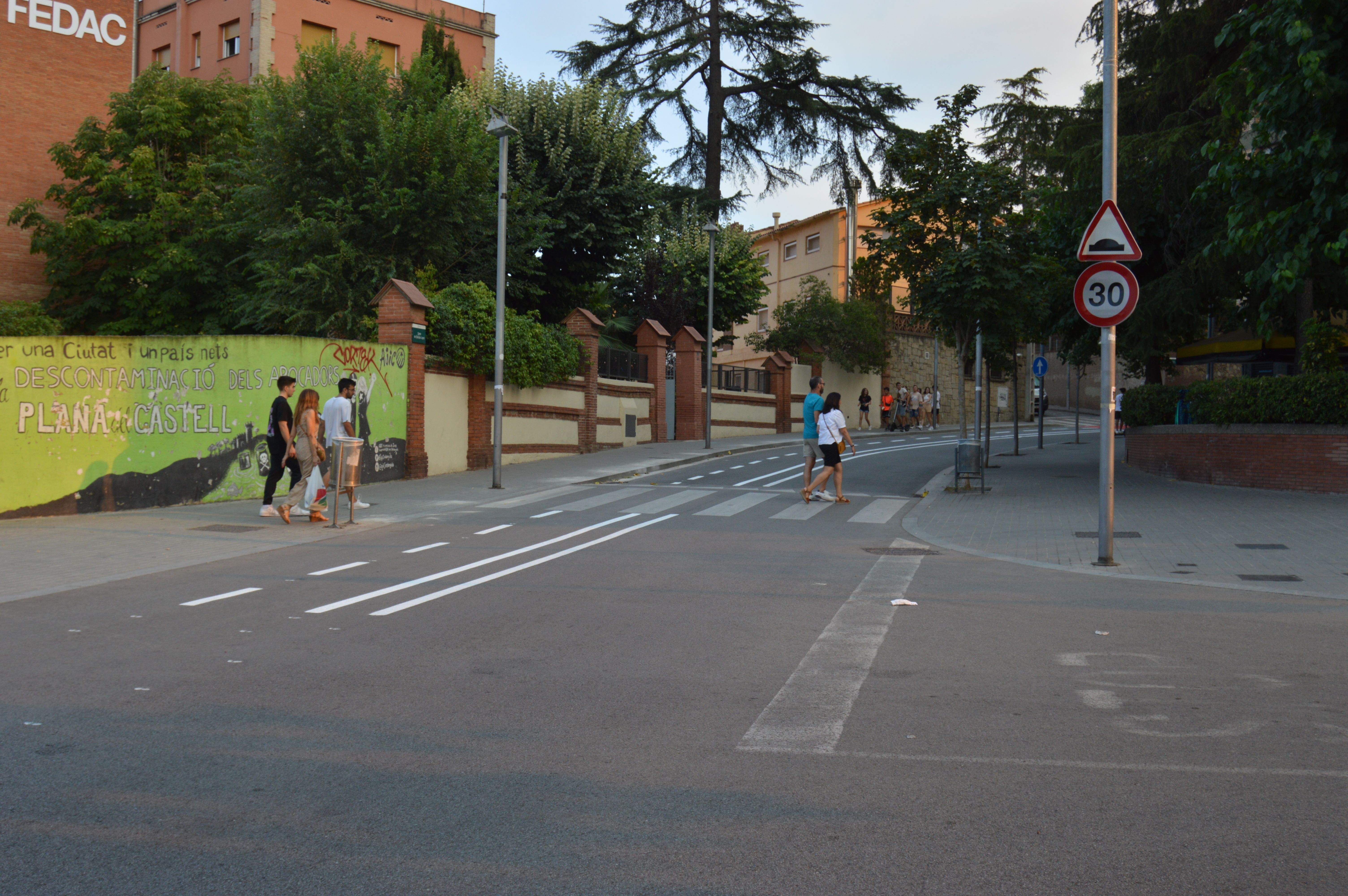 Carril bici al carrer Francesc Layret. FOTO: Nora Muñoz Otero