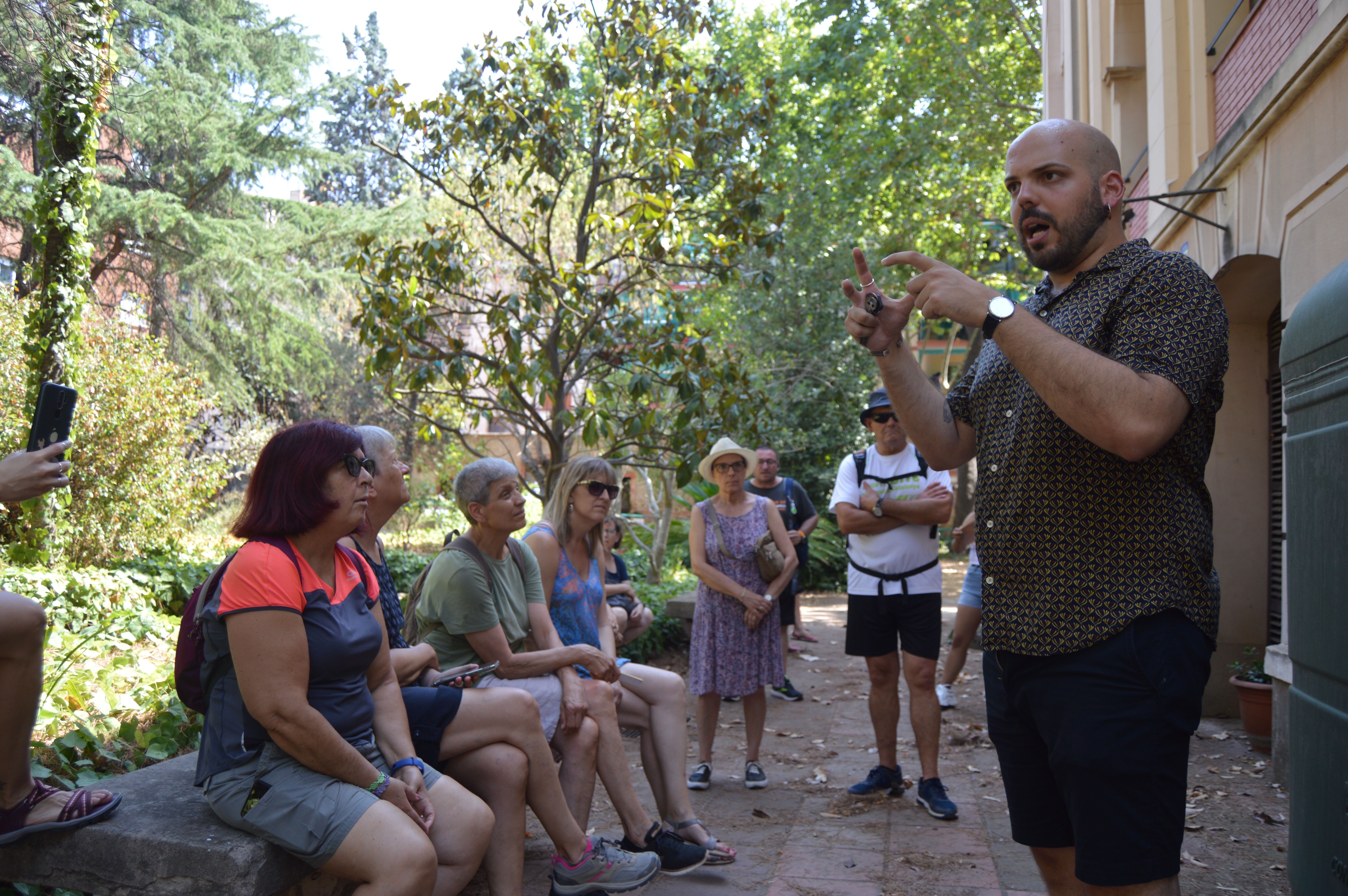 Una visita guiada als jardins de Can Llopis. FOTO: Nora Muñoz Otero