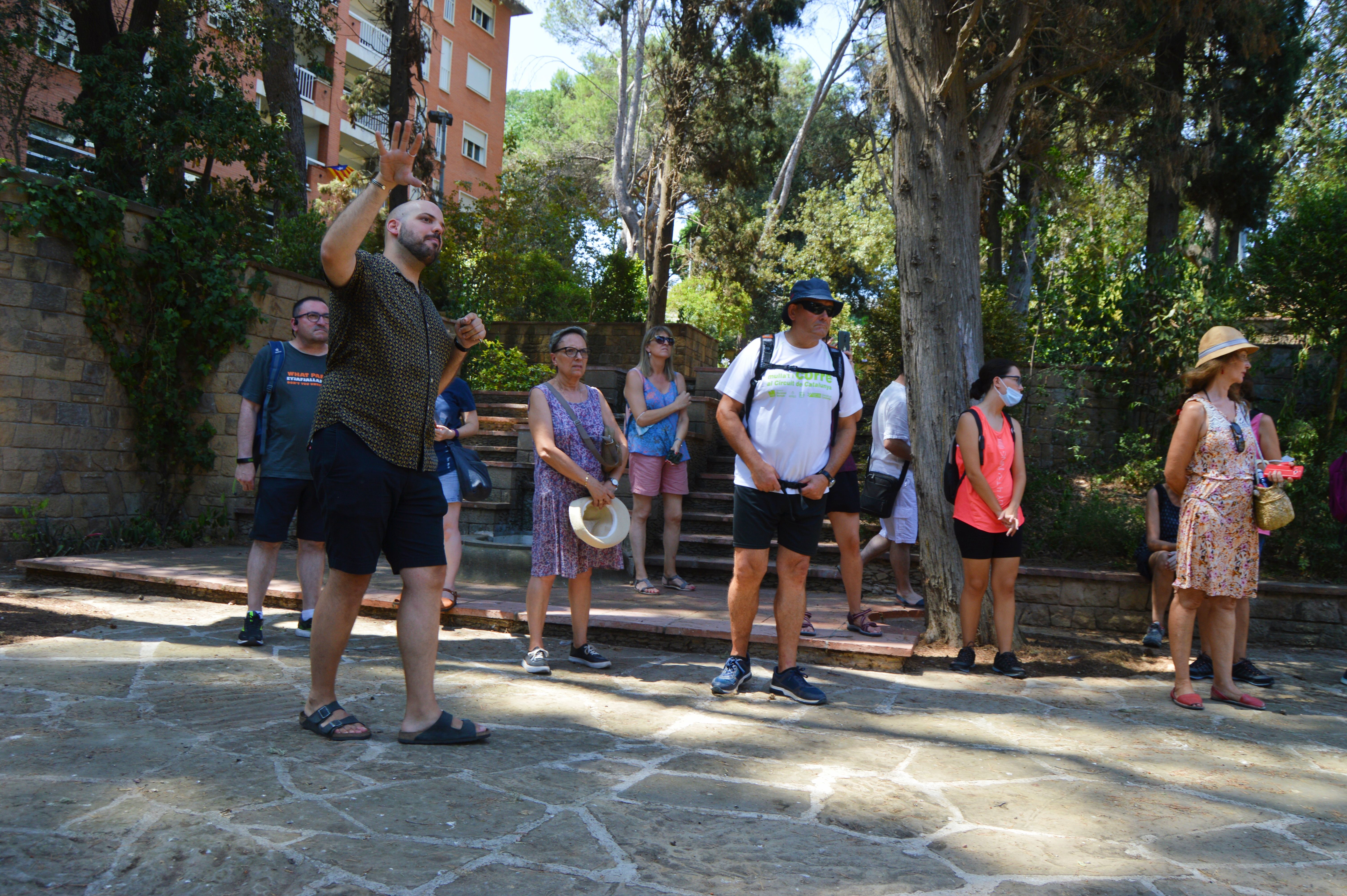 La visita acaba als jardins de Ca n'Ortadó. FOTO: Nora Muñoz Otero