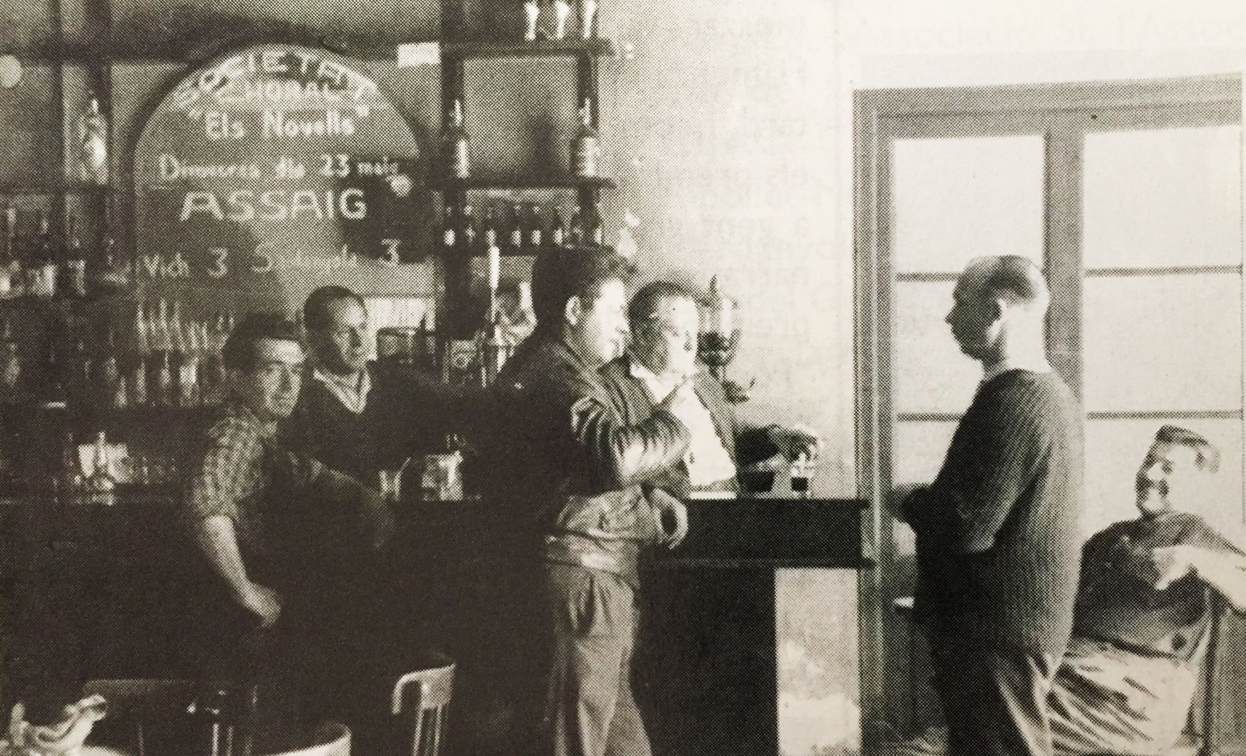Fotografia històrica del Bar Grau (desembre, 1997). FOTO: Arxiu, TOT número 539