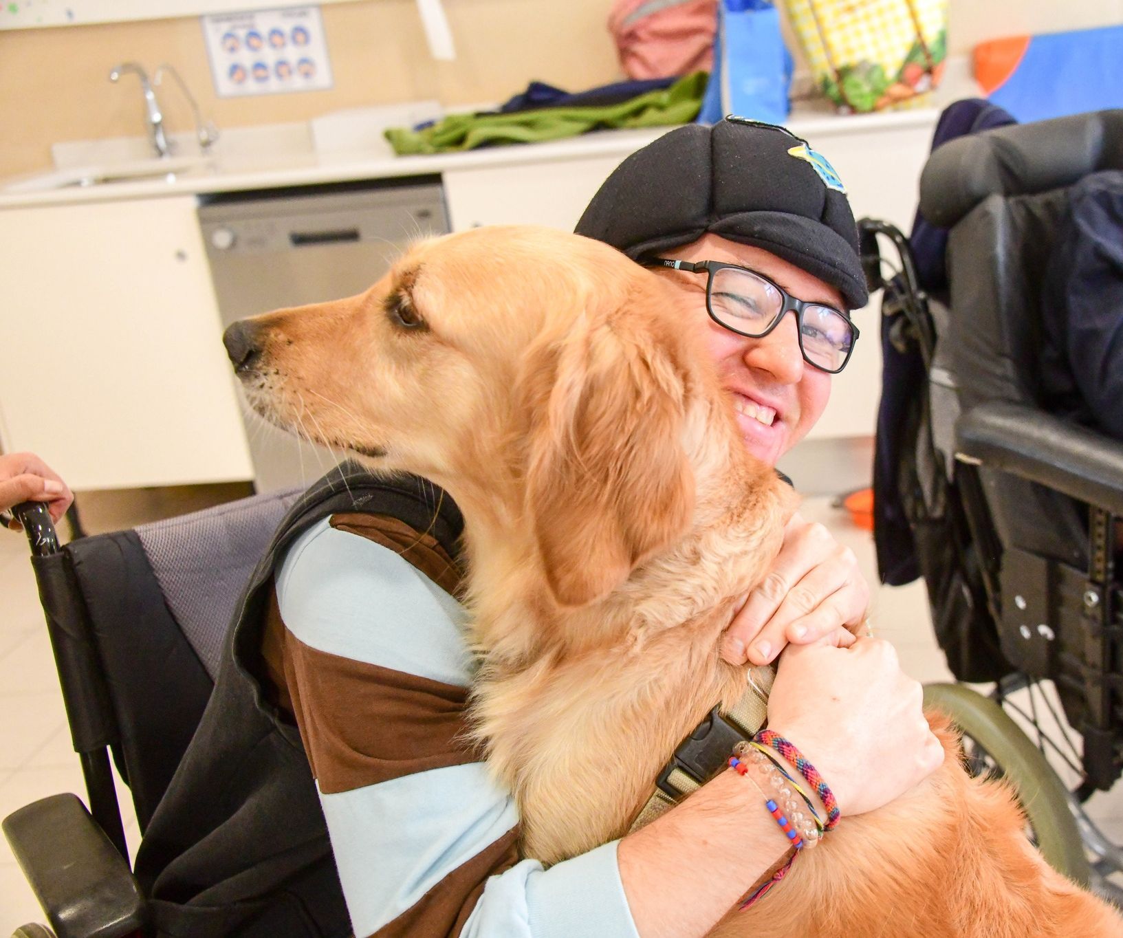 Teràpia assistida amb gossos. FOTO: Ajuntament de Cerdanyola 