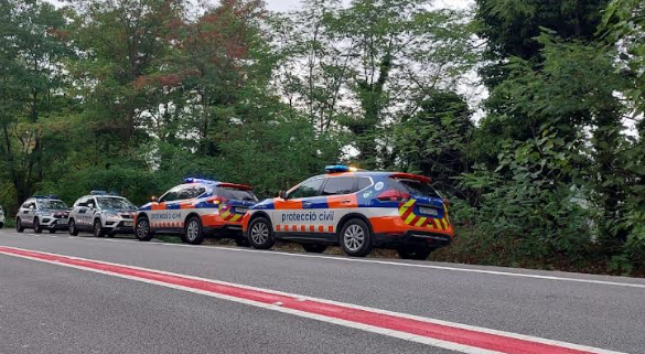 Mossos d'Esquadra i Protecció Civil s'han acostat als llocs dels fets. FOTO: Cedida