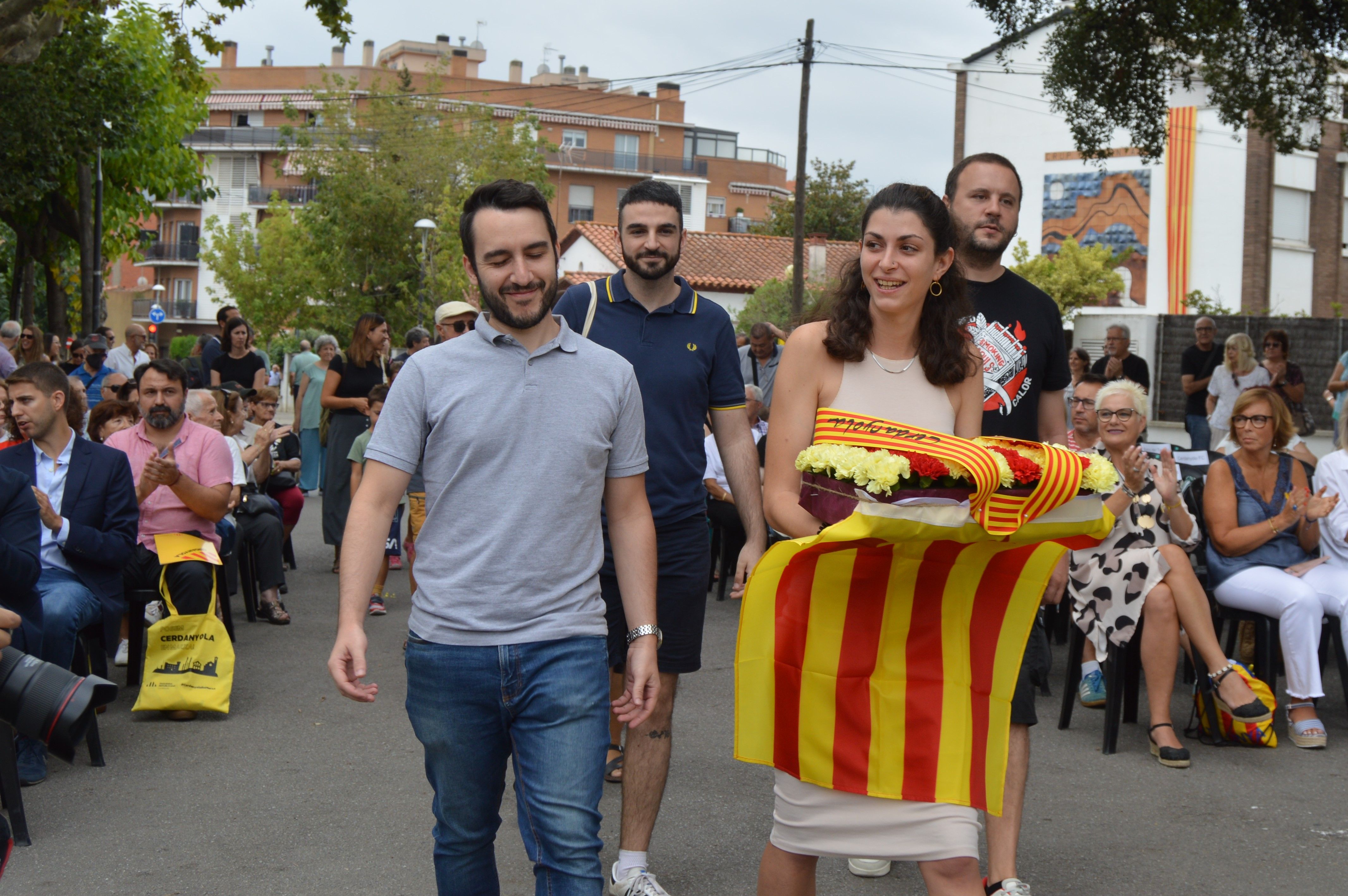 Ofrenda de Guanyem en l'acte institucional de la Diada. FOTO: Nora MO