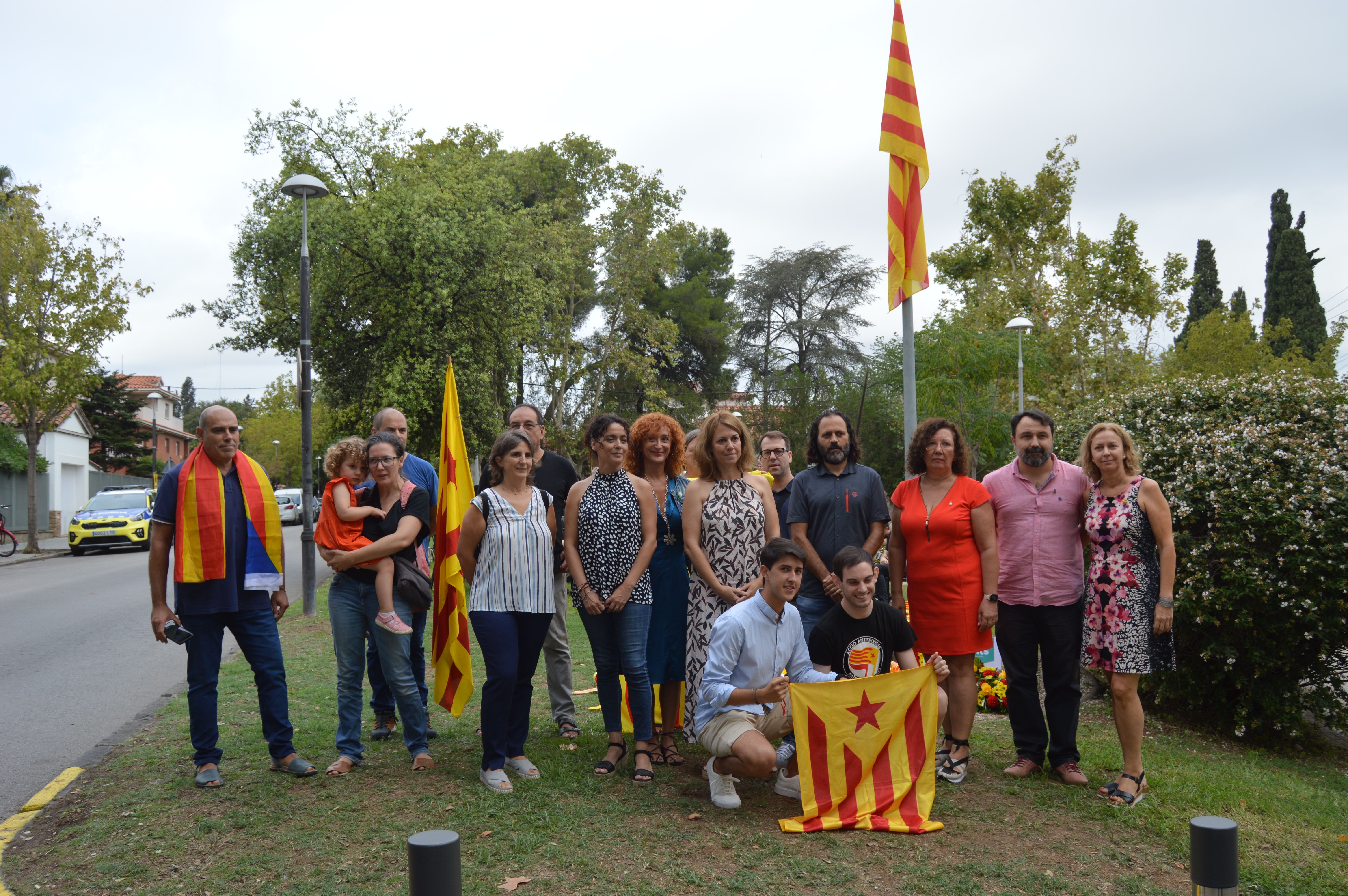 Esquerra Republicana després de fer la seva ofrenda en l'acte institucional de la Diada. FOTO: Nora MO