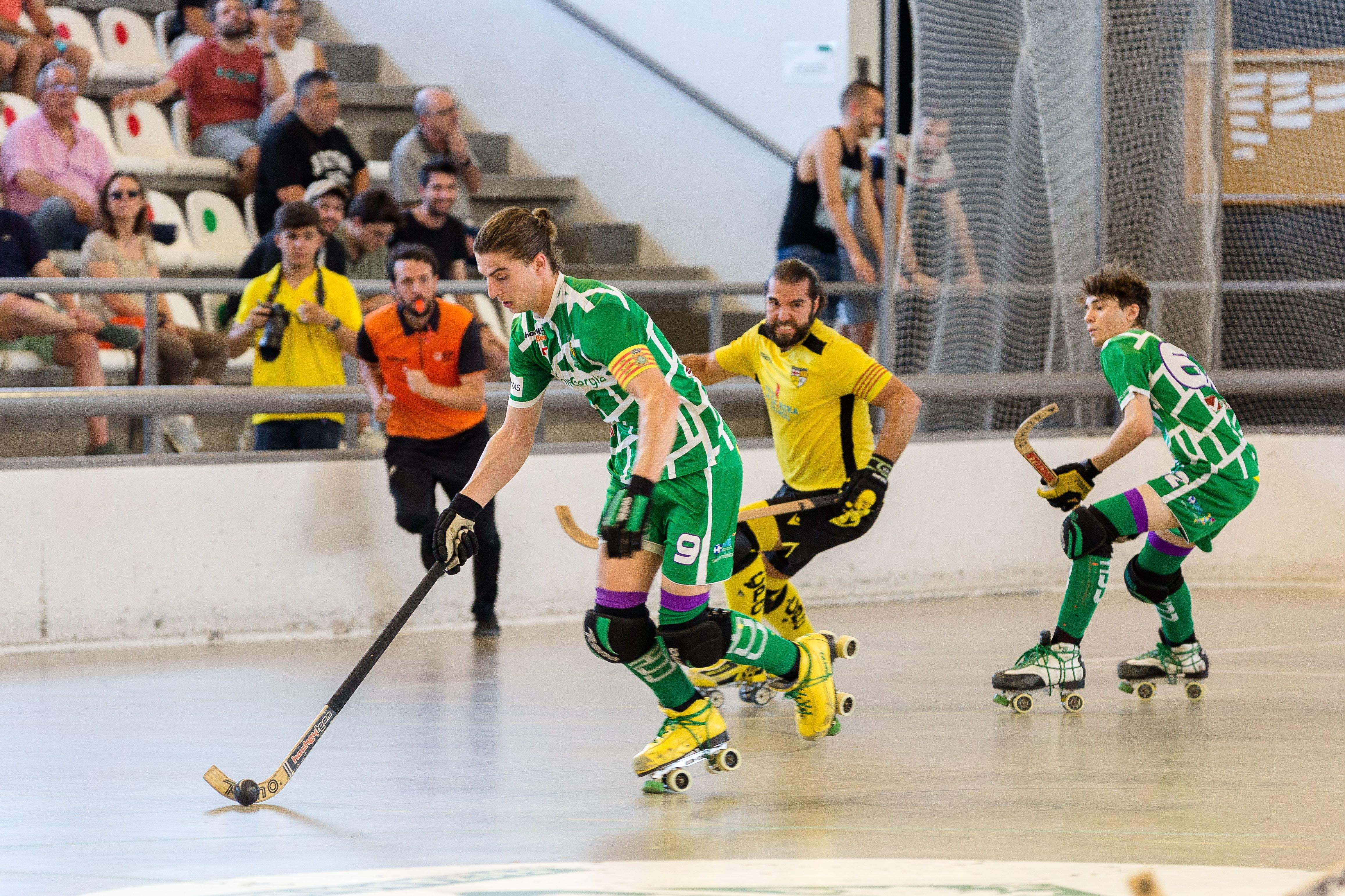 Imatge de la final de la lliga Nacional Catalana d'hoquei patins a Can Xarau. FOTO: Núria Puentes (Ajuntament de Cerdanyola)