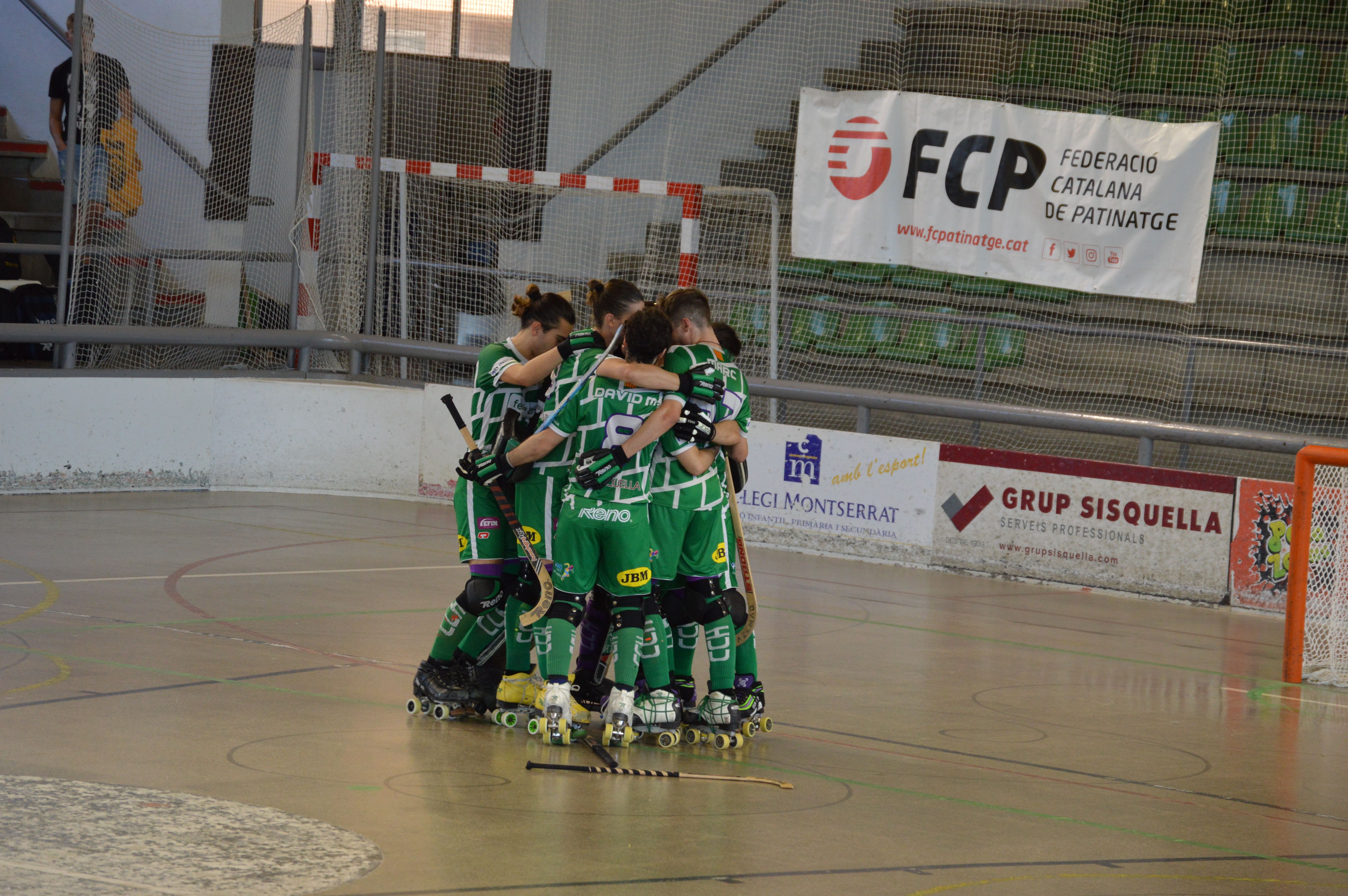 El Cerdanyola Club d'Hoquei celebrant un gol a la Supercopa de Catalunya. FOTO: Nora MO