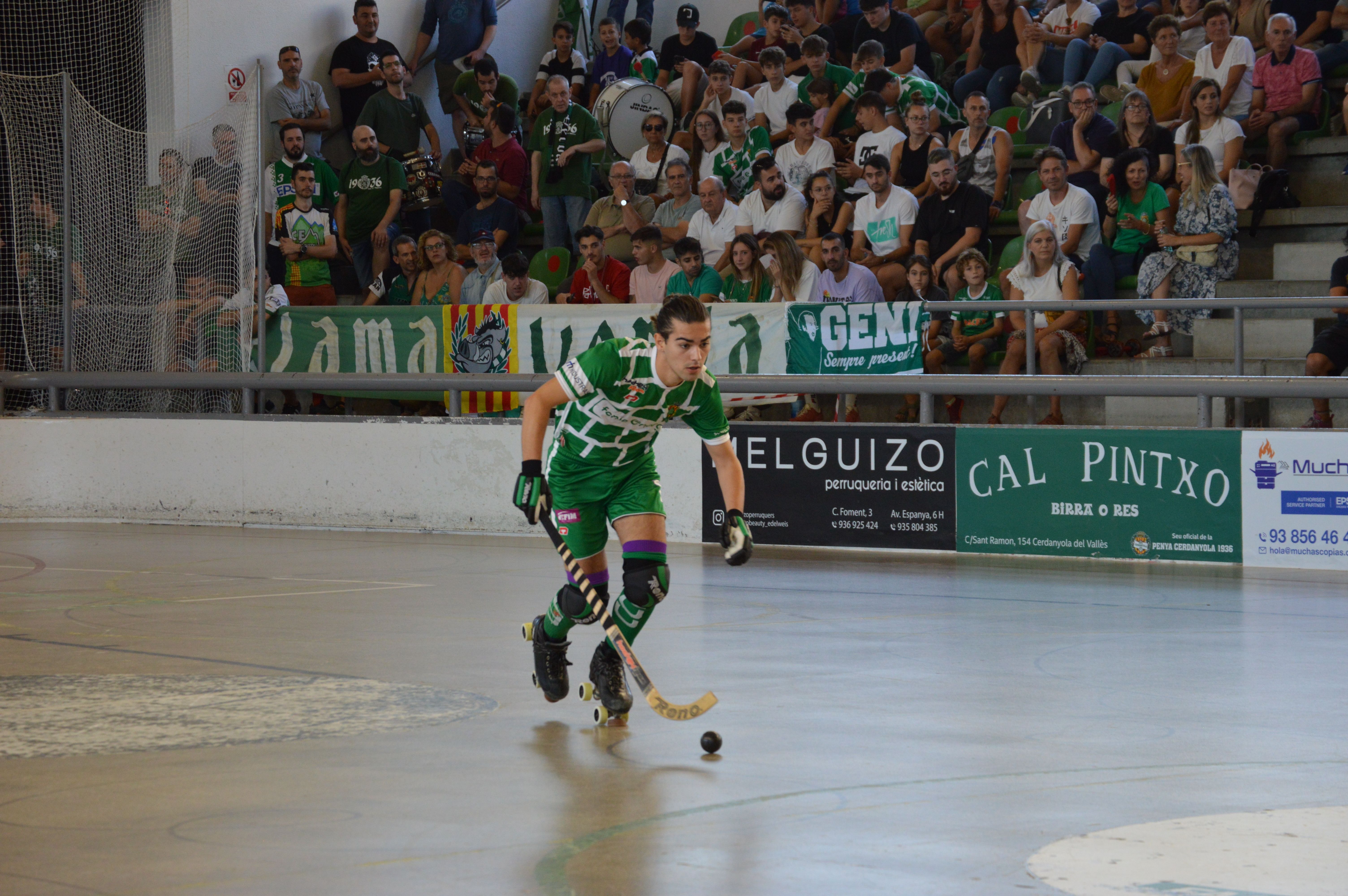 Una jugada de la final de Supercopa de Catalunya a Can Xarau. FOTO: Nora MO