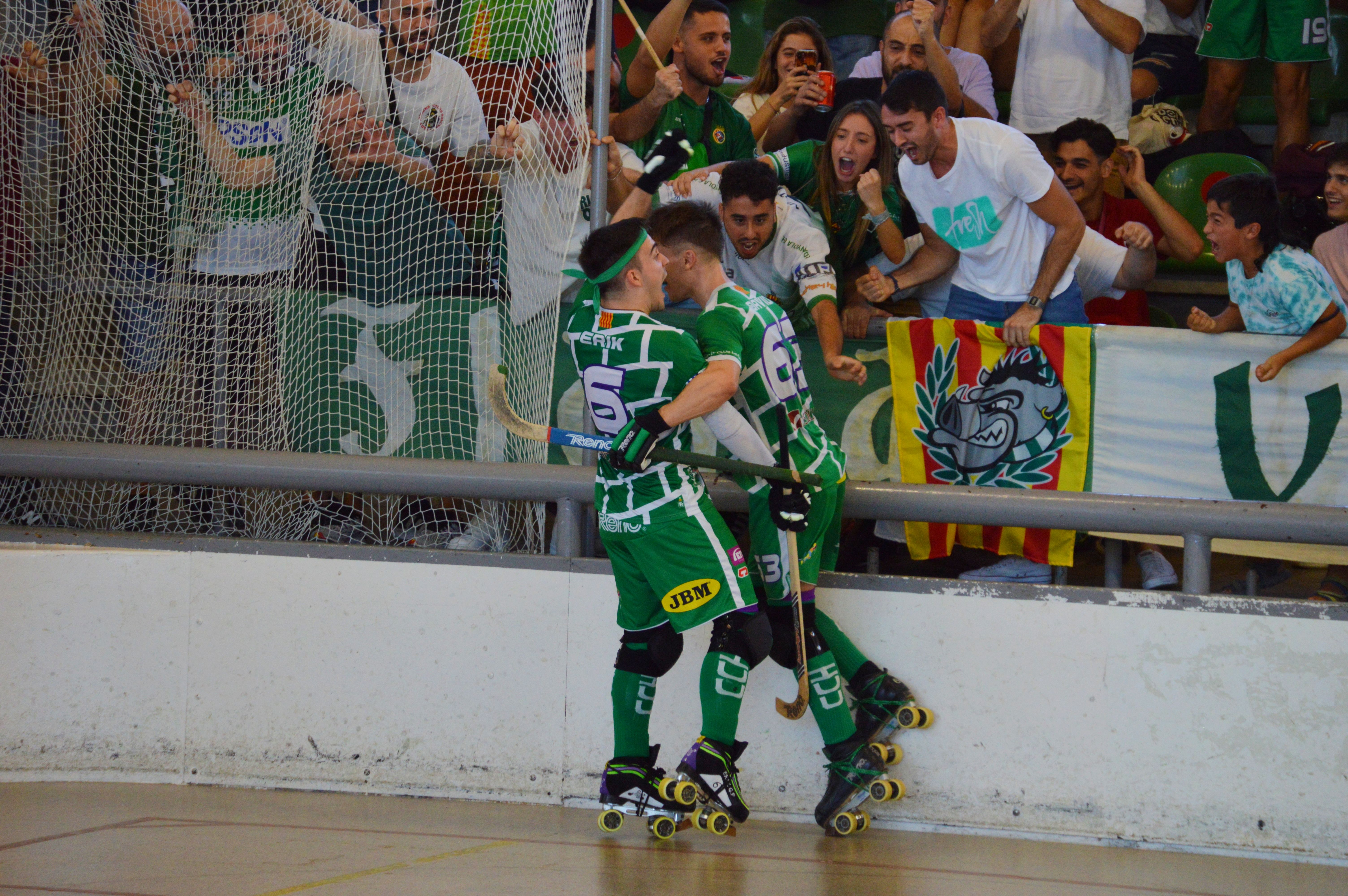 Celebració d'un gol a la final de la Supercopa de Catalunya a Can Xarau. FOTO: Nora MO