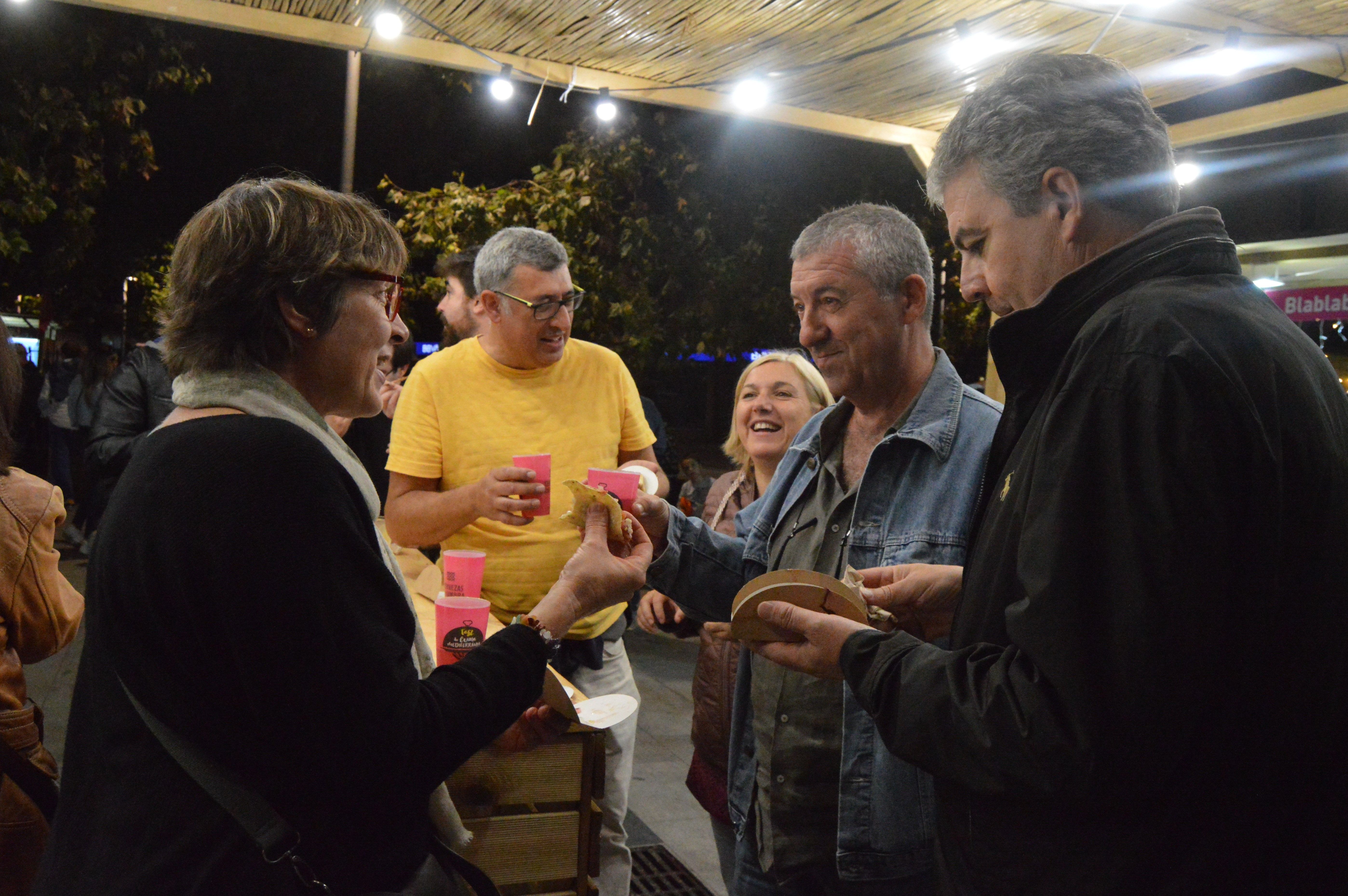 Cerdanyolencs en el quart Tast de Cuina que col·labora amb el Blues. FOTO: Nora Muñoz