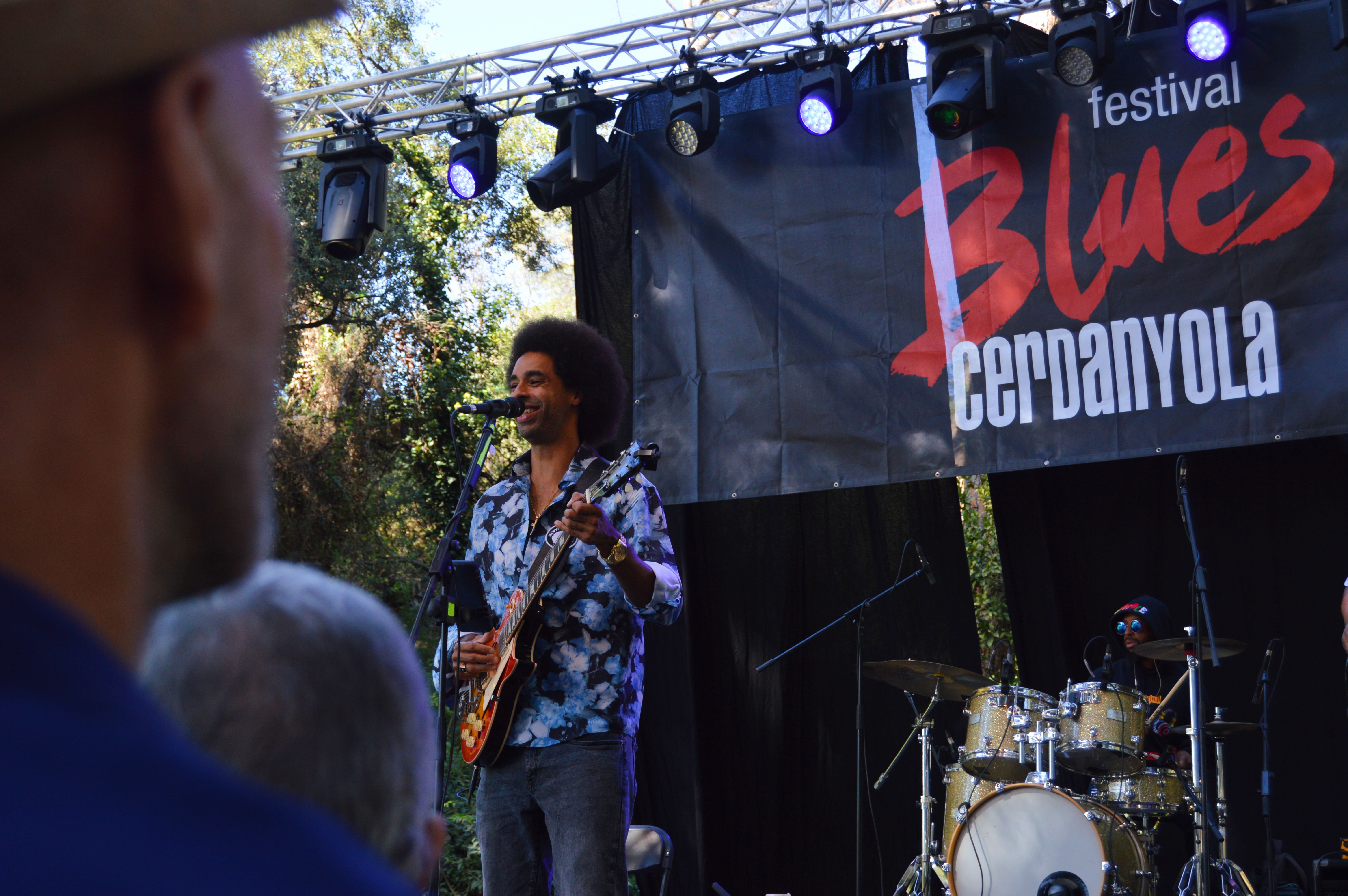 Concert de Selwyn Birchwood a l'escenari Bosc del Bosc Tancat, dissabte al matí al Festival de Blues. FOTO: Nora MO