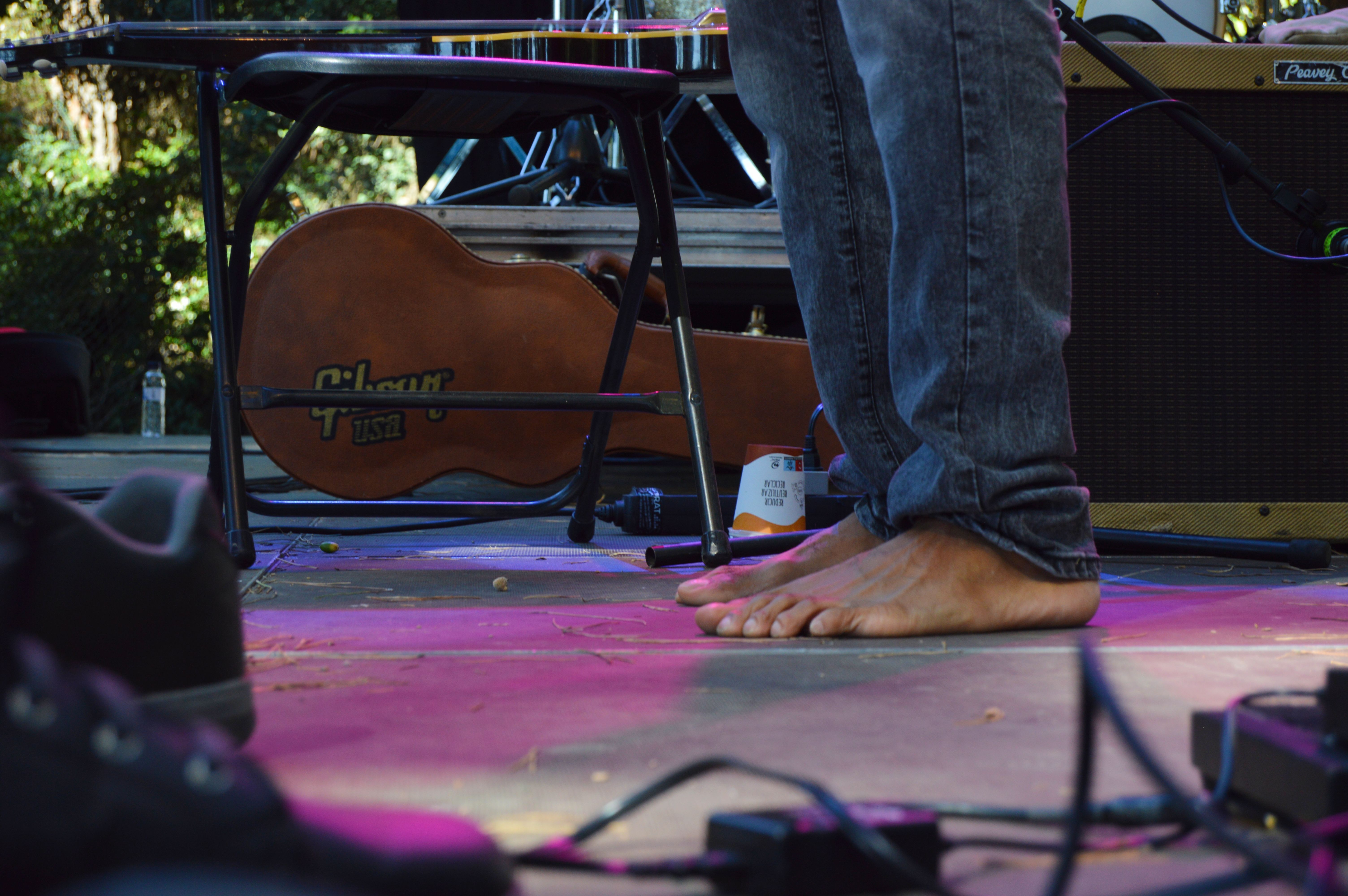 Selwyn Birchwood, al Festival de Blues, que actua sense sabates. FOTO: Nora MO