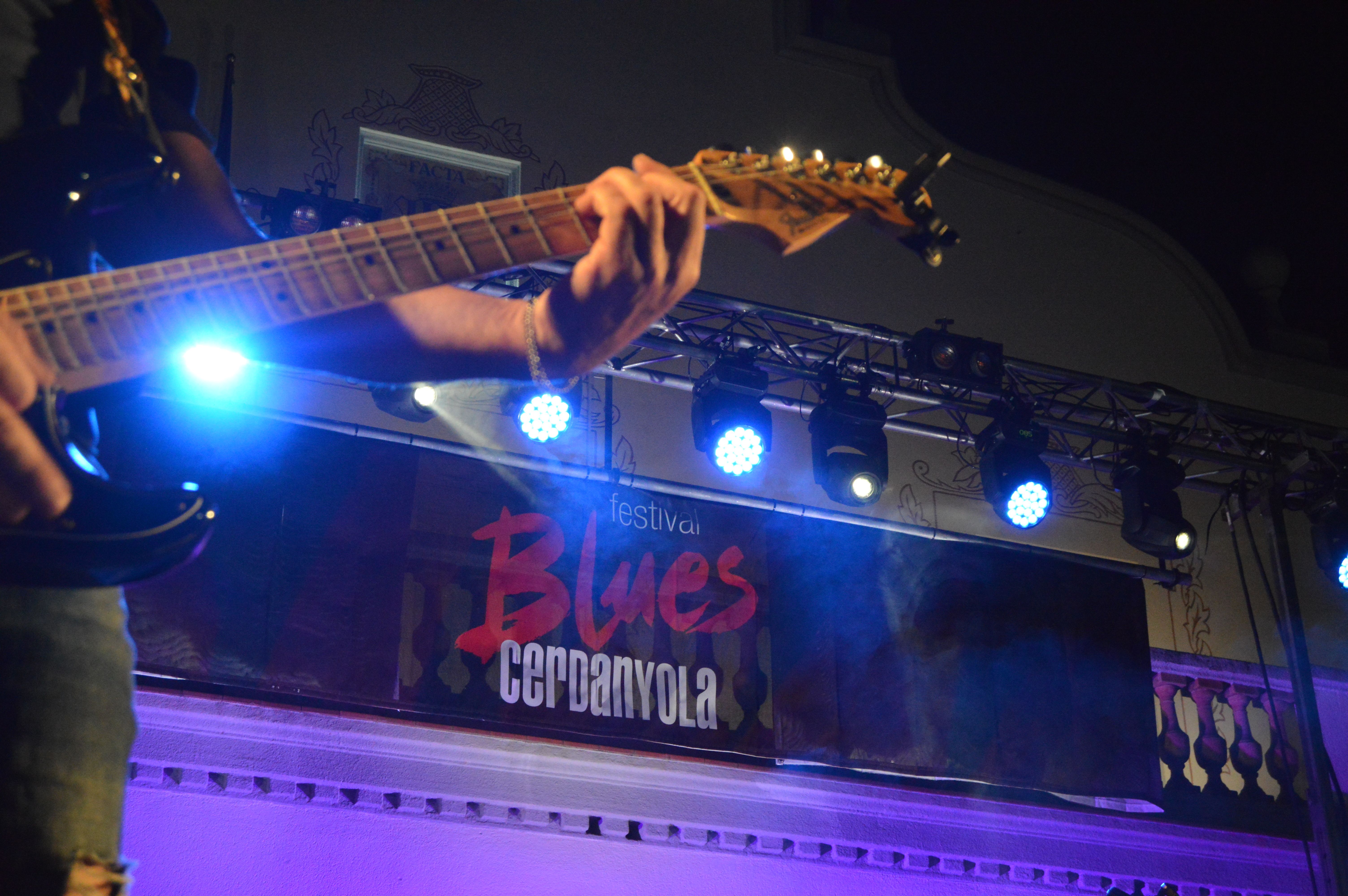 Concert de la banda local Memphis Train la nit de divendres al Festival de Blues. FOTO: Nora MO