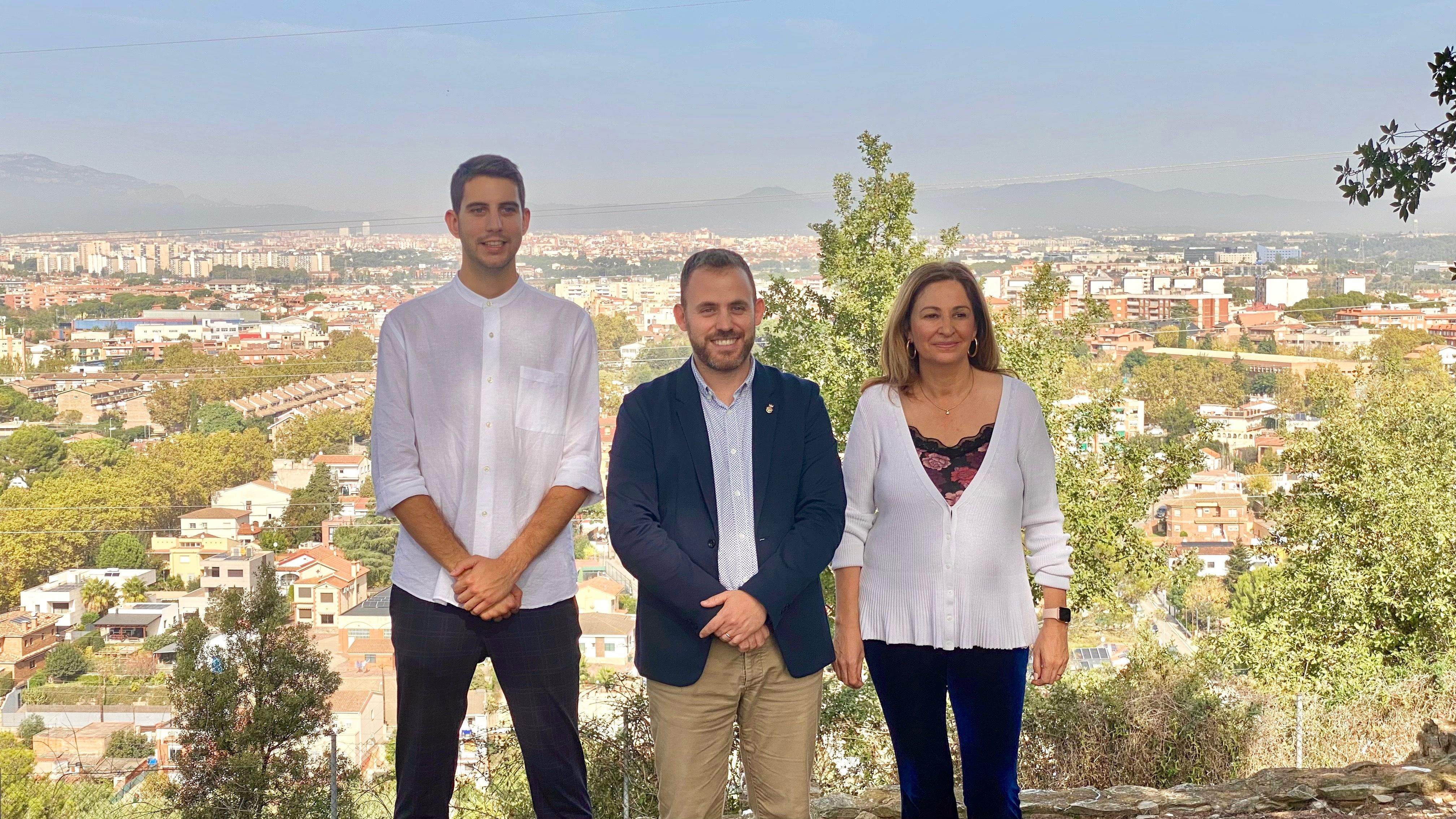 David González, Carlos Cordón i Montse Costa presenten el documental sobre la marca de ciutat de Cerdanyola. FOTO: Mónica GM