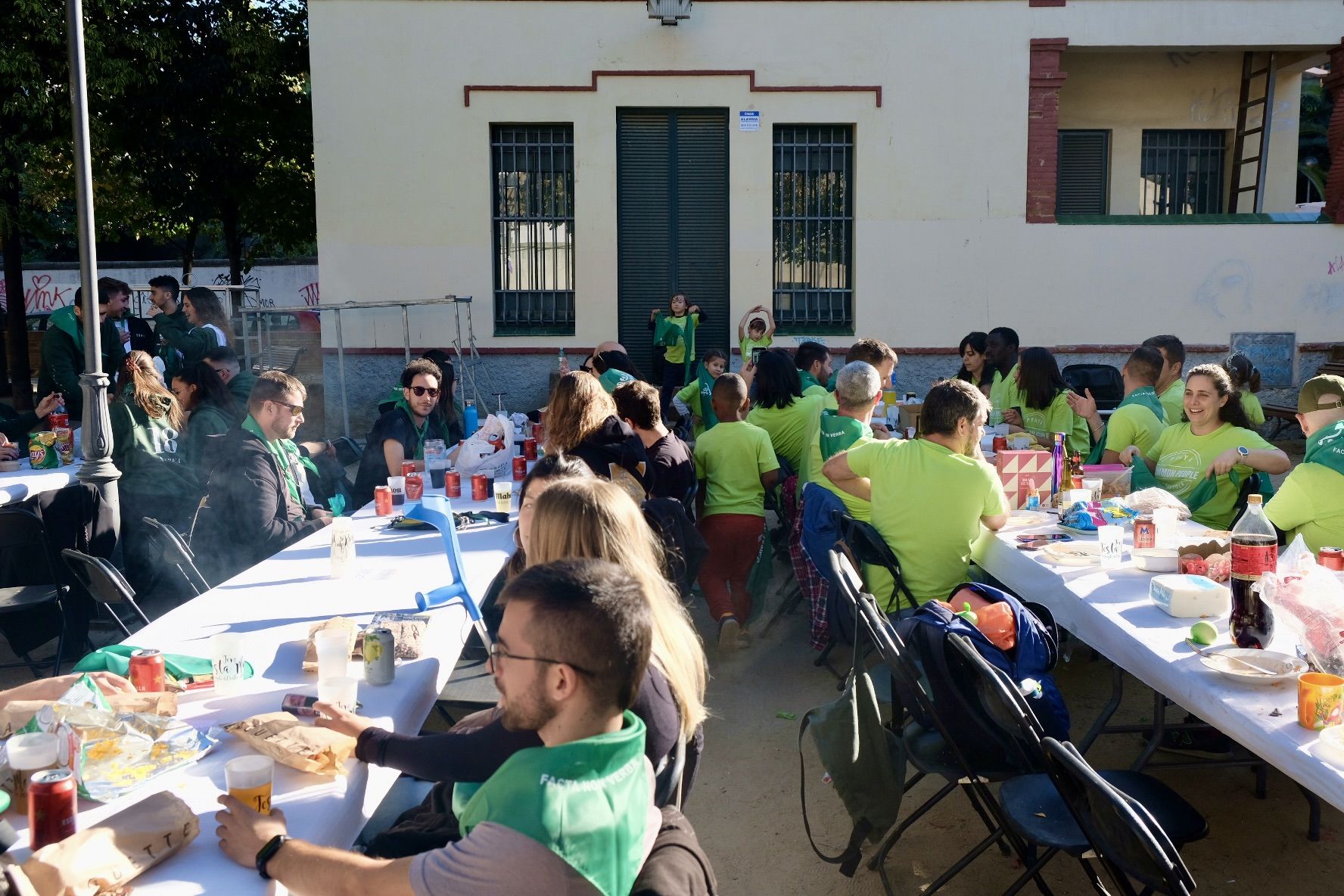 1a edició del Dinar Popular de Penyes en la Festa Major de Sant Martí 2022. FOTO: Ale Gómez