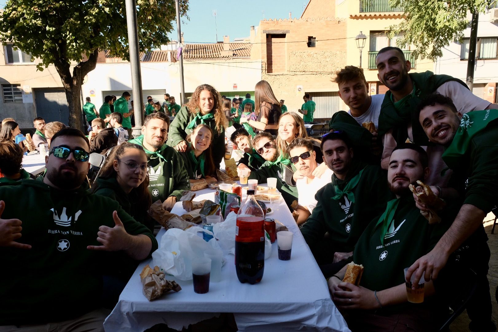 1a edició del Dinar Popular de Penyes en la Festa Major de Sant Martí 2022. FOTO: Ale Gómez