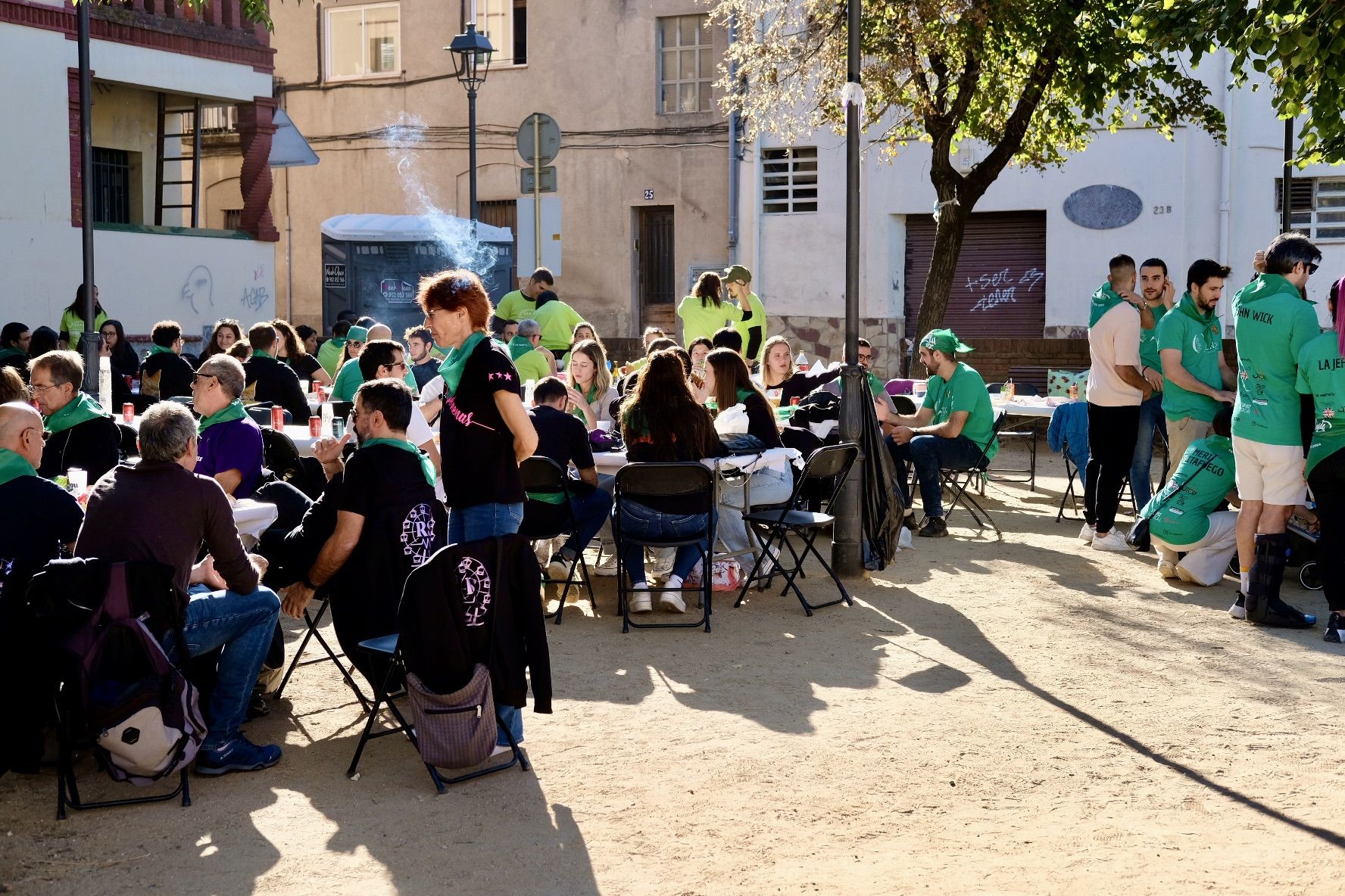 1a edició del Dinar Popular de Penyes en la Festa Major de Sant Martí 2022. FOTO: Ale Gómez