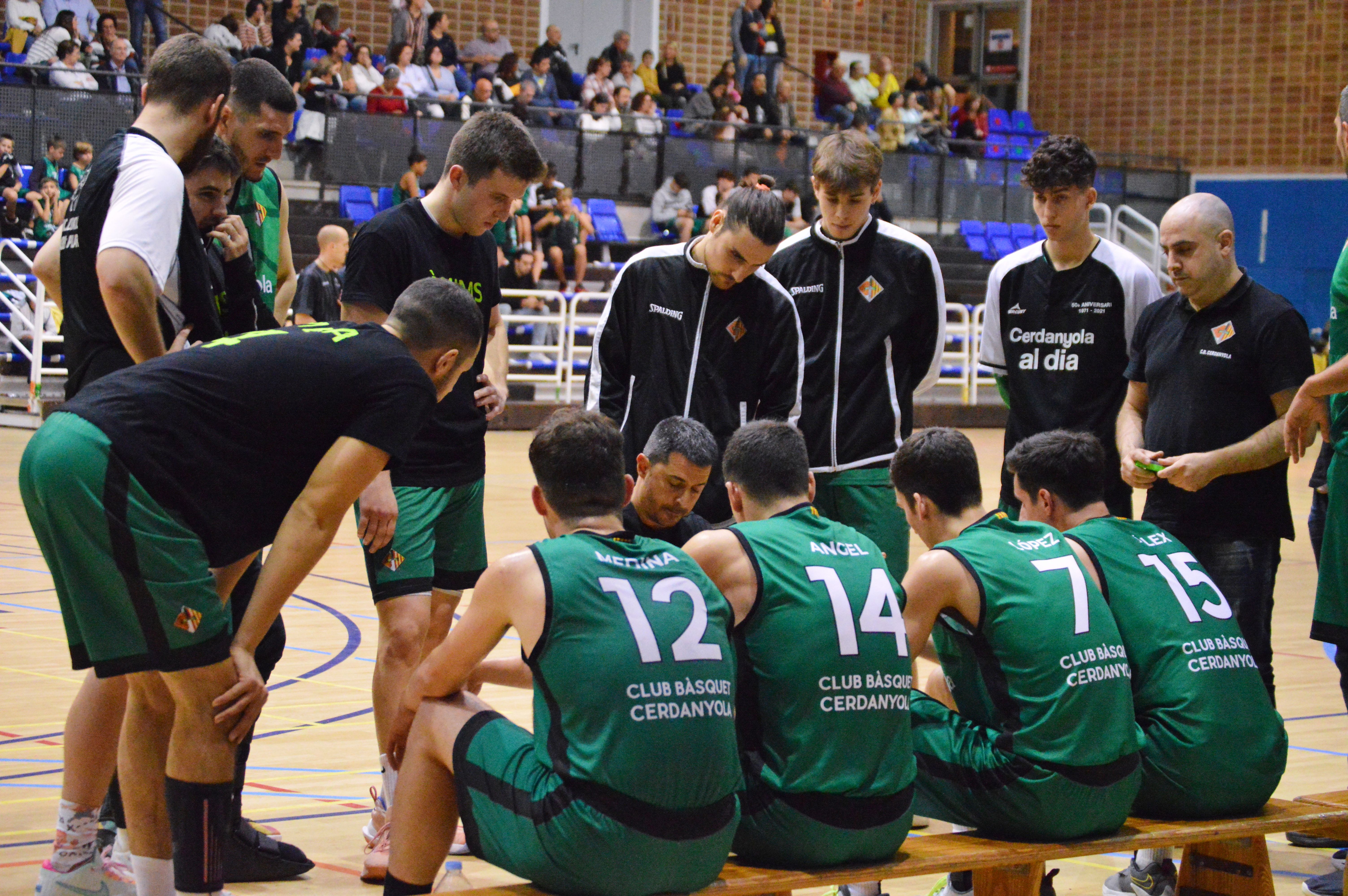 El primer equip del CB Cerdanyola en un partit de Copa Catalunya. FOTO: Nora MO