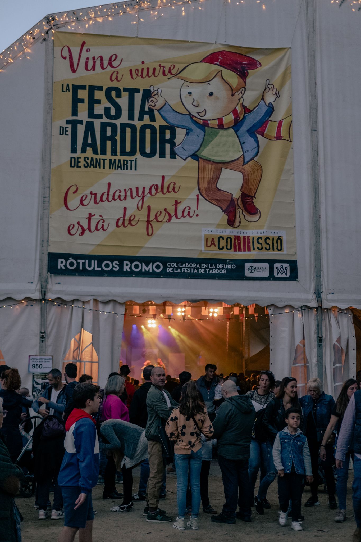 Espectacle infantil i xocolatada per Sant Martí a l'envelat. FOTO: Ale Gómez