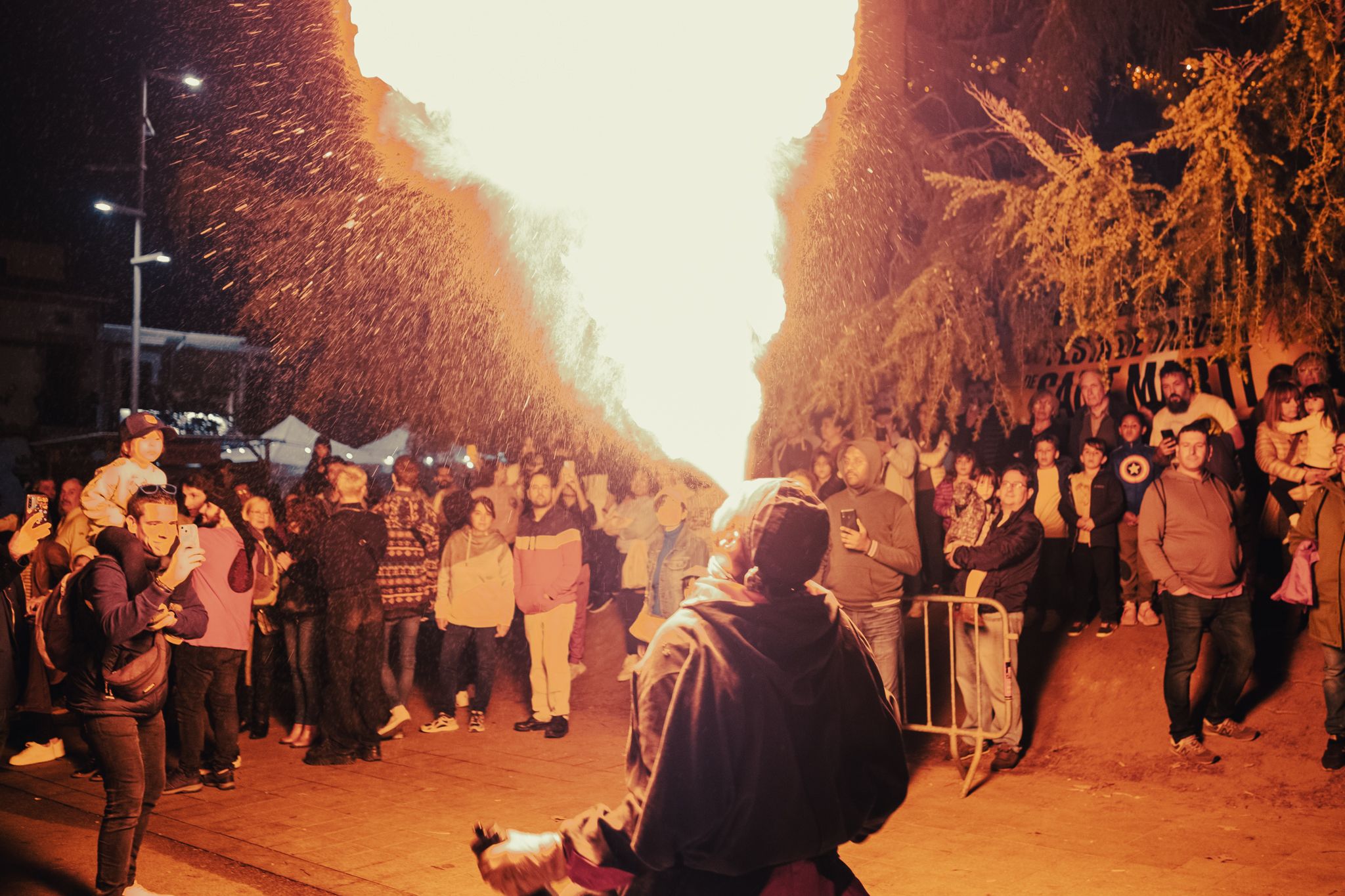 Correfoc dels Diables i Contrapregó Festa Major de Sant Martí 2022. FOTO: Ale Gómez