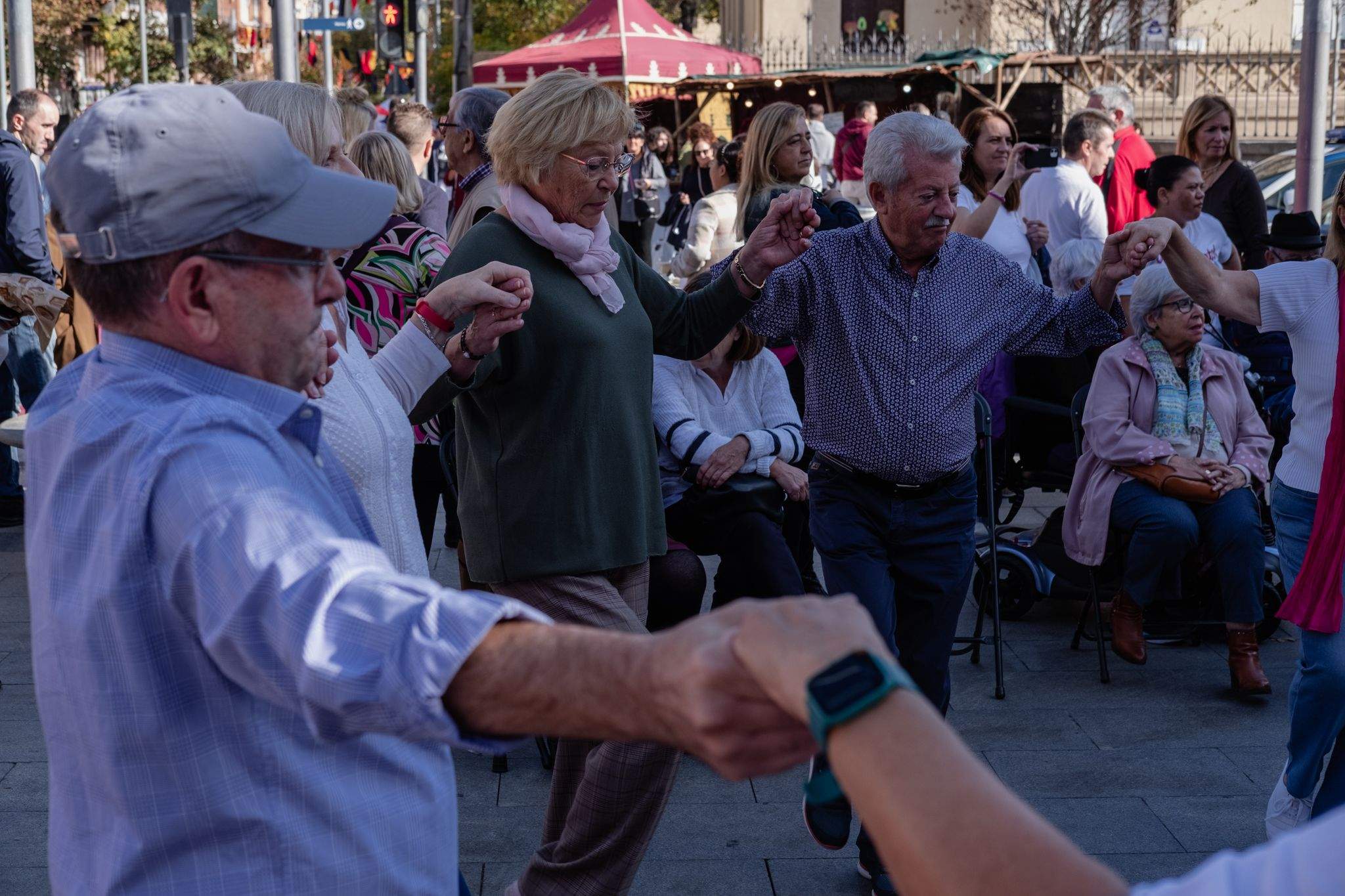 Agrupació Cultural Sardanista de Cerdanyola a la matinal de cultura de Sant Martí 2022. FOTO: Ale Gómez